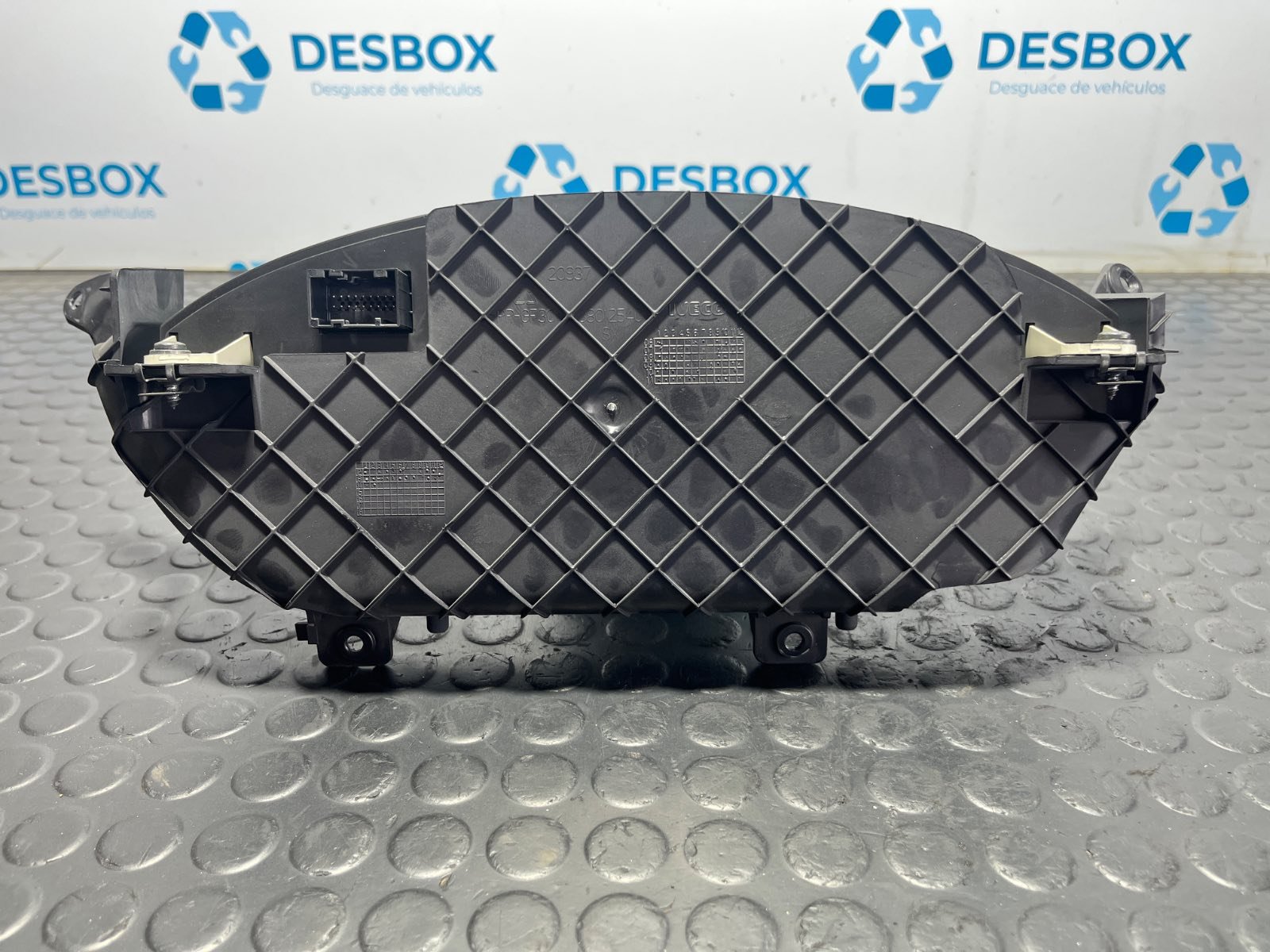 CUADRO INSTRUMENTOS IVECO DAILY VI Caja/Chasis - recambio desguace - vista 2