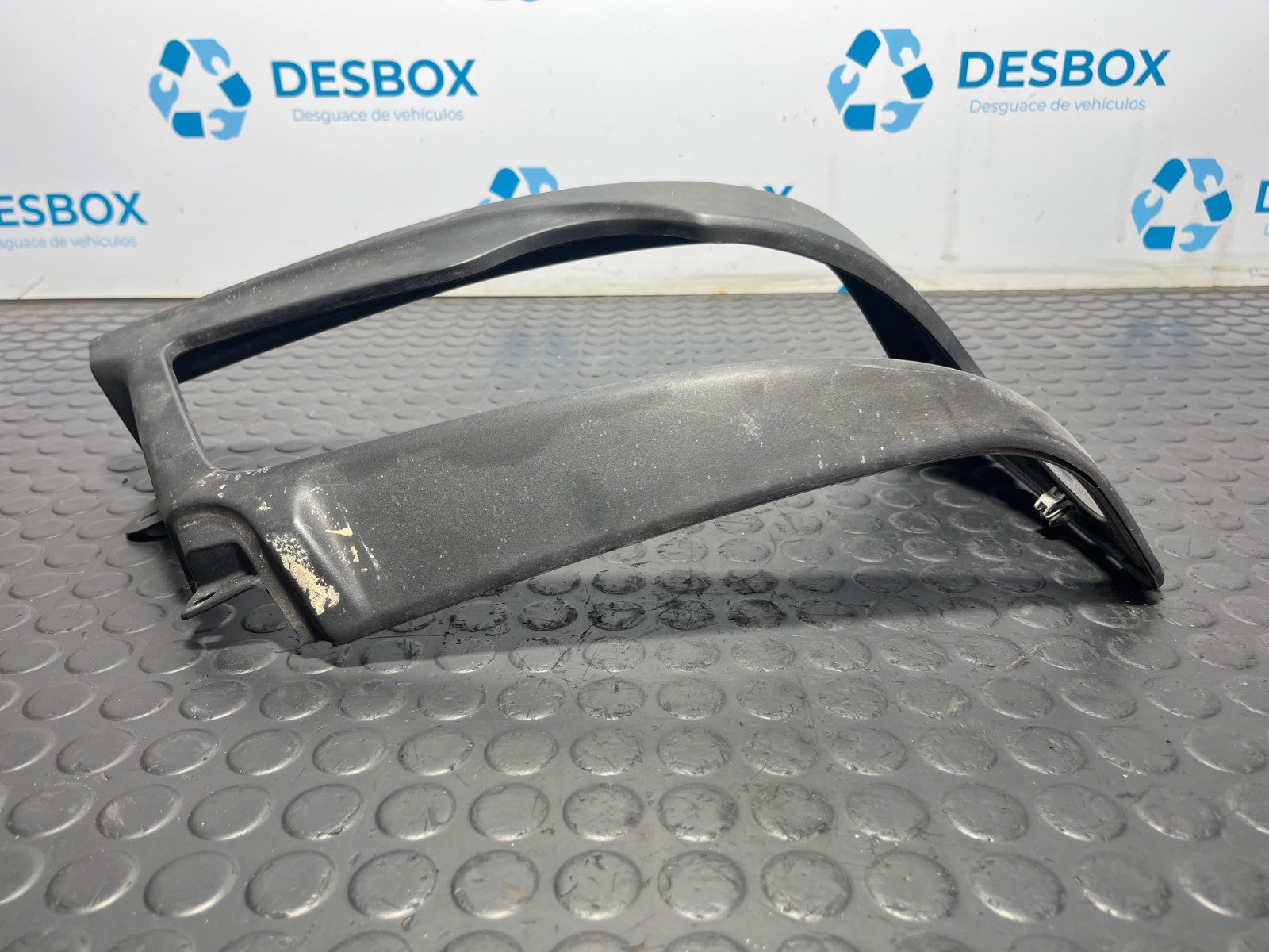 MOLDURA PIAGGIO (VESPA) PORTER Caja/Chasis - recambio desguace - vista 4