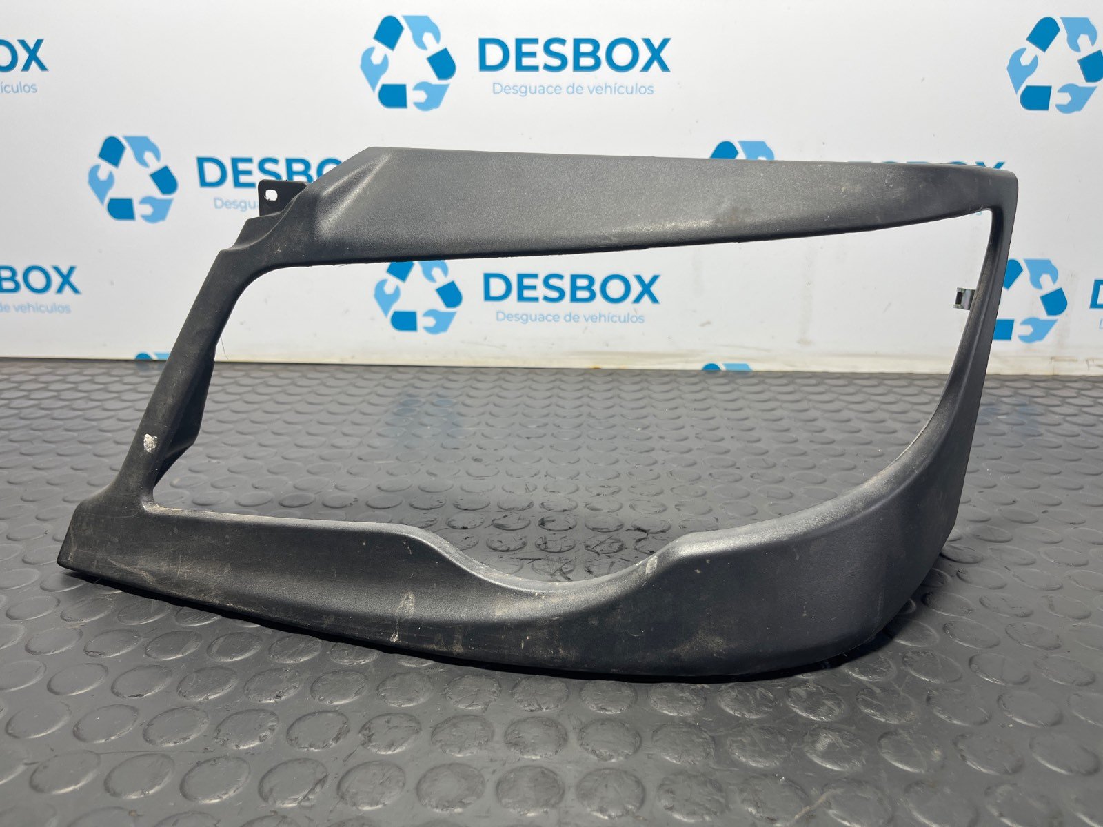 MOLDURA PIAGGIO (VESPA) PORTER Caja/Chasis - recambio desguace