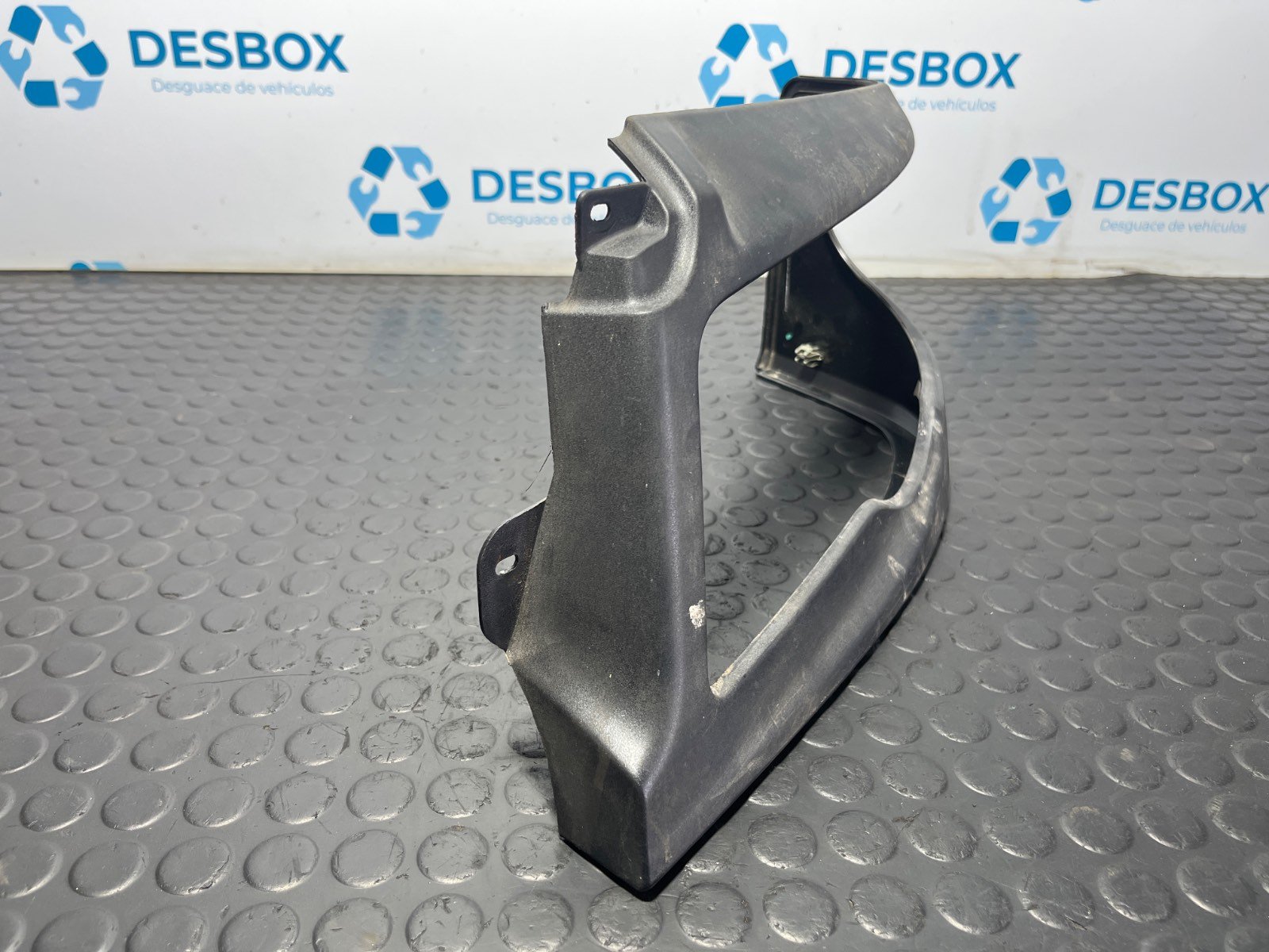 MOLDURA PIAGGIO (VESPA) PORTER Caja/Chasis - recambio desguace - vista 2
