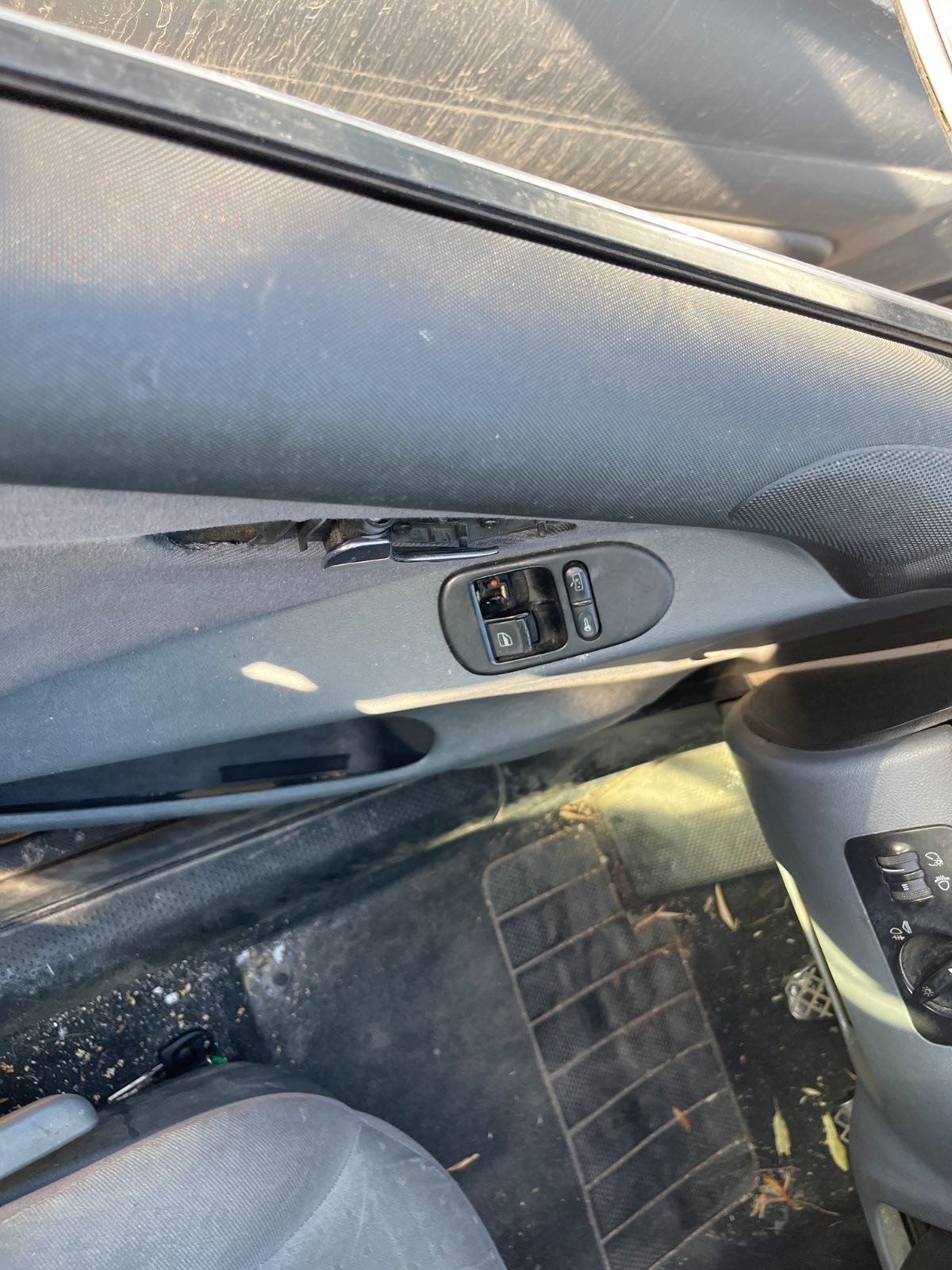 CENTRALITA MOTOR UCE SEAT TOLEDO (1M2) - recambio desguace - vista 5
