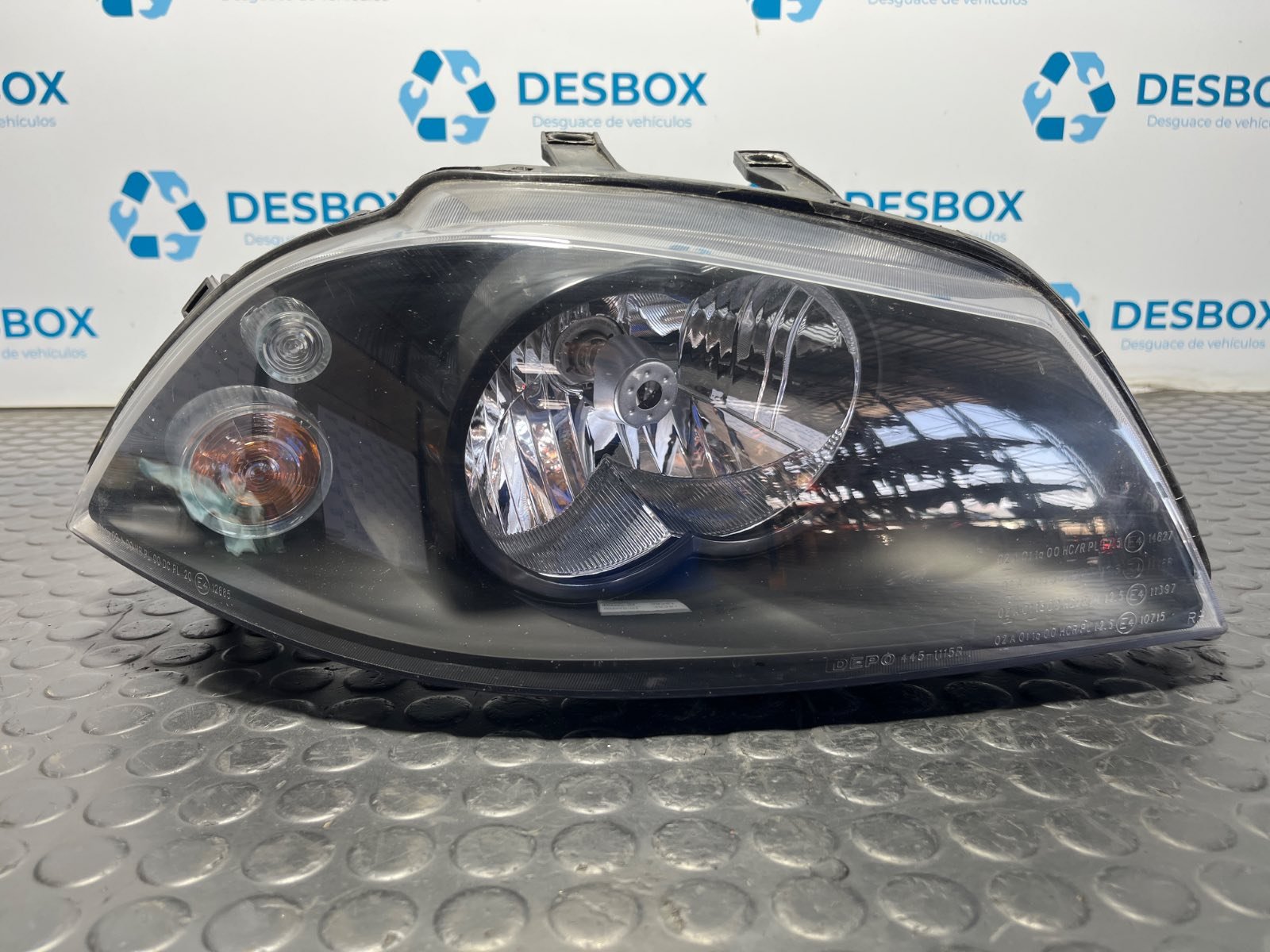 FARO DERECHO SEAT IBIZA (6L1) - recambio desguace
