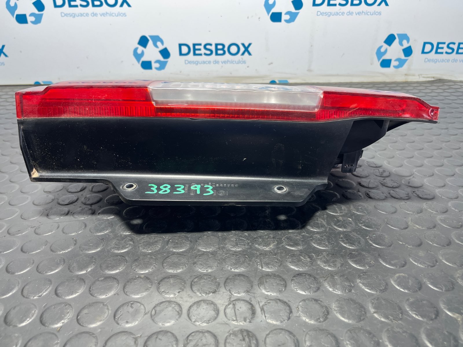 PILOTO TRASERO IZQUIERDO FIAT FIORINO Furgoneta/monovolumen - recambio desguace - vista 3