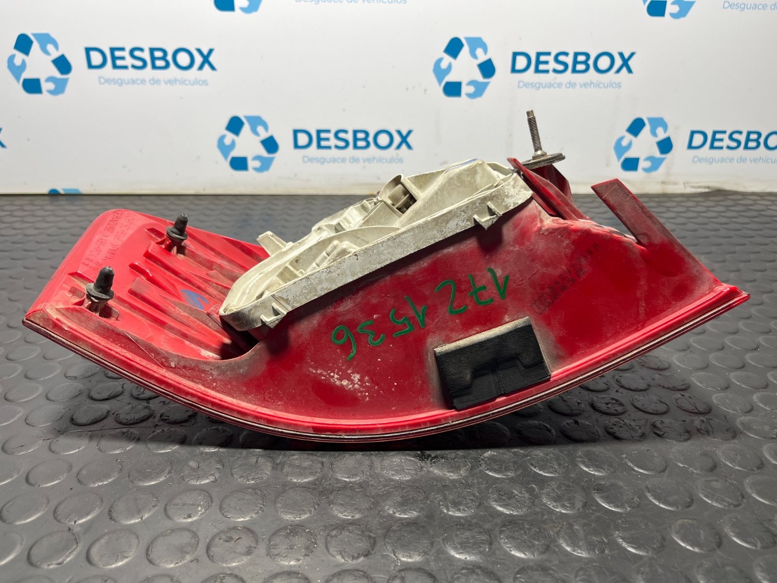 PILOTO TRASERO DERECHO AUDI A3 (8P) - recambio desguace - vista 2