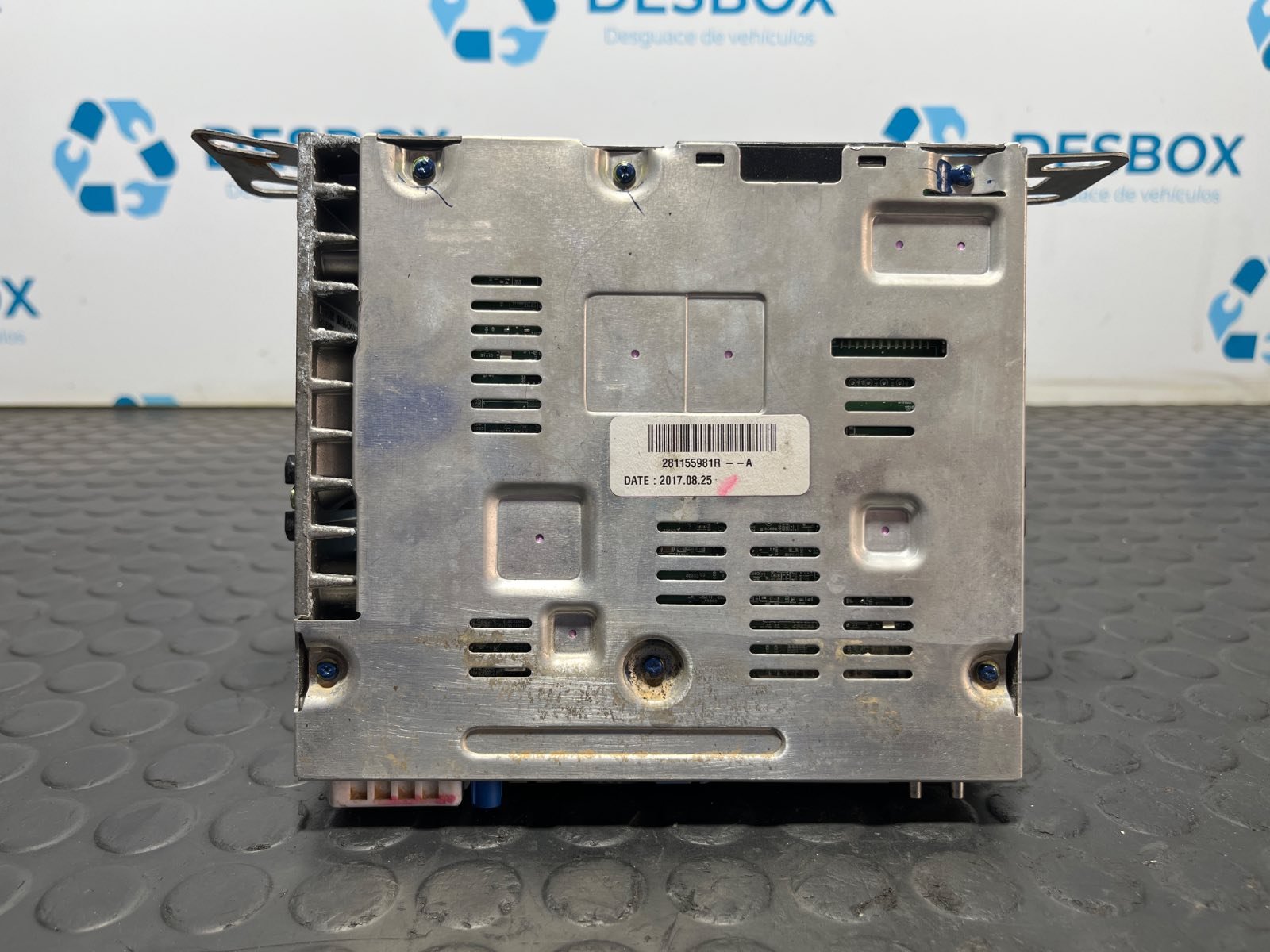 SISTEMA AUDIO / RADIO CD RENAULT MEGANE IV BERLINA 5P - recambio desguace - vista 9