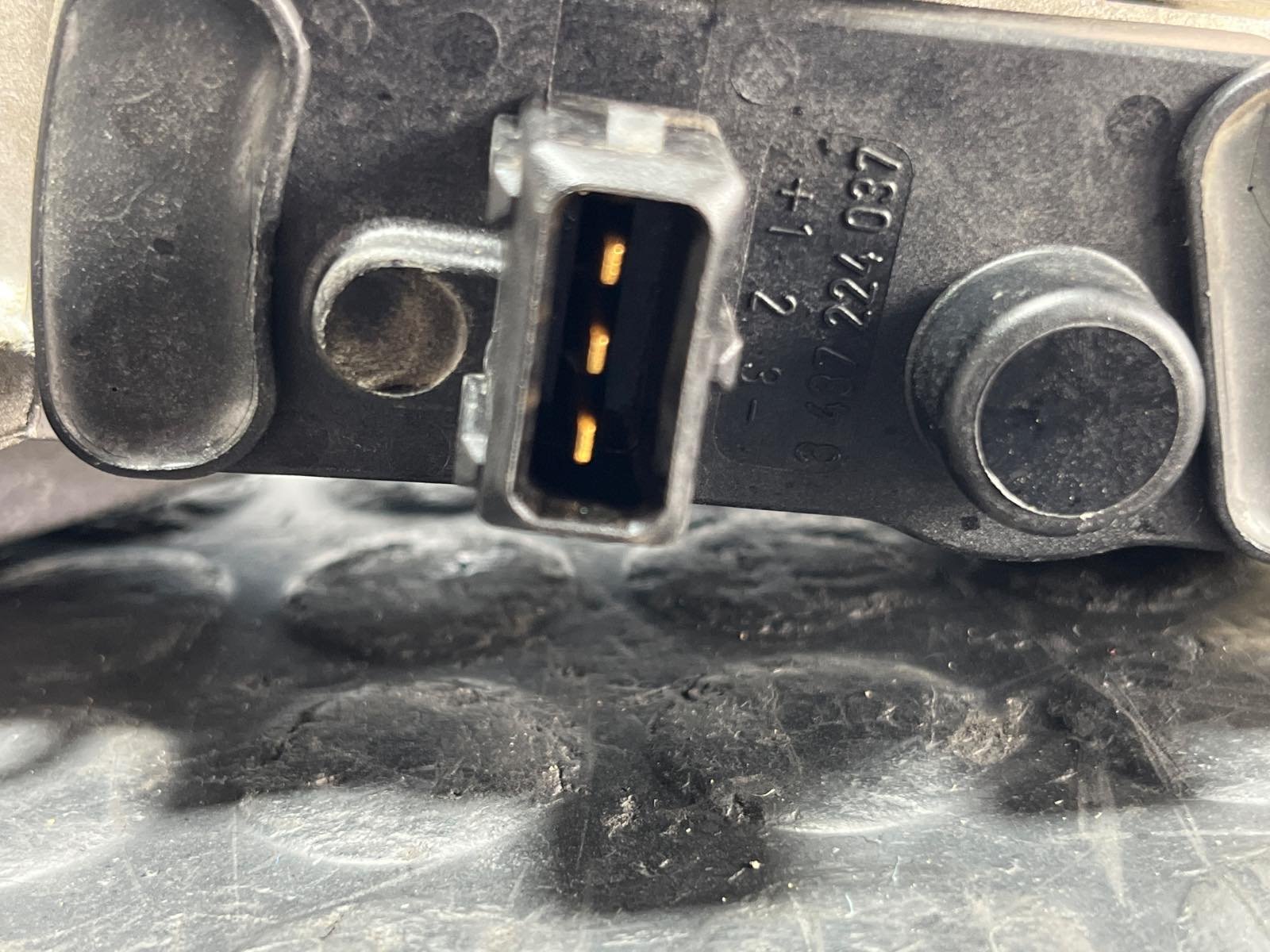 CABEZAL INYECCION AUDI 100 C4 Sedán - recambio desguace - vista 5