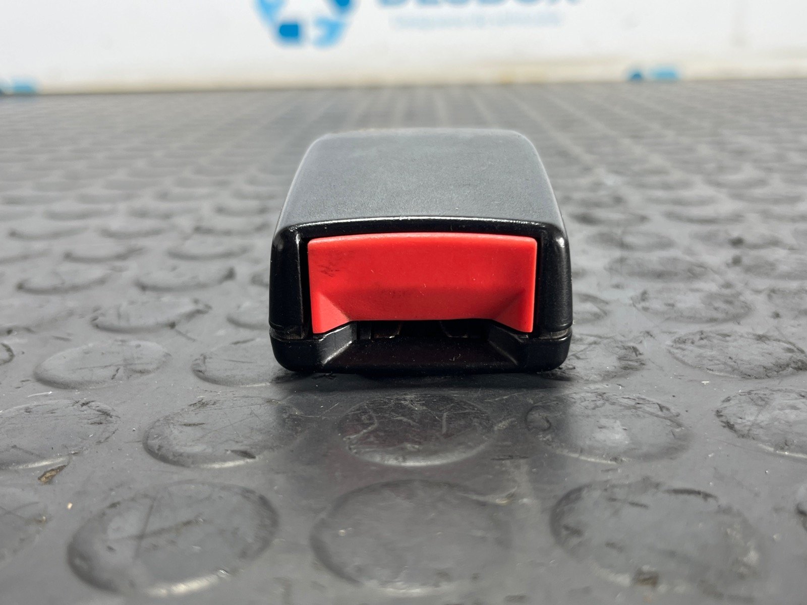 ENGANCHE CINTURON DELANTERO IZQUIERDO FORD KA (CCQ) - recambio desguace - vista 3