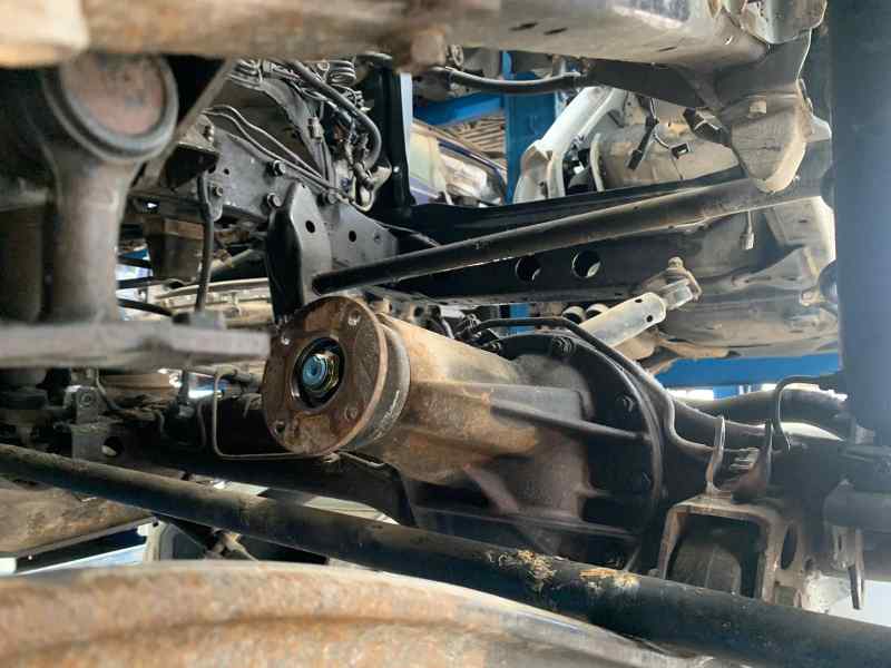 PUENTE DELANTERO TOYOTA LAND CRUISER HDJ80 - recambio desguace - vista 3