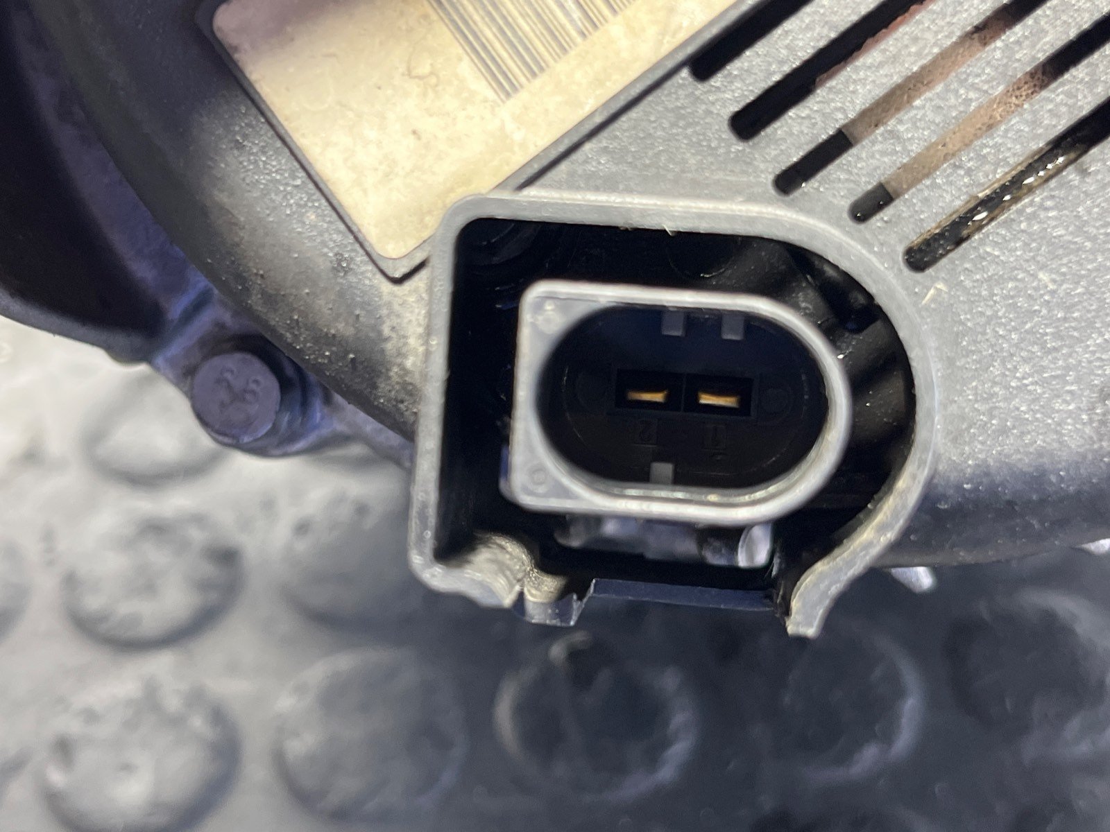 ALTERNADOR IVECO DAILY VI Caja/Chasis - recambio desguace - vista 6