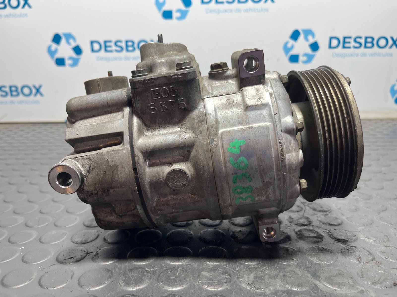 COMPRESOR AIRE ACONDICIONADO VOLKSWAGEN GOLF PLUS (5M1) - recambio desguace - vista 4