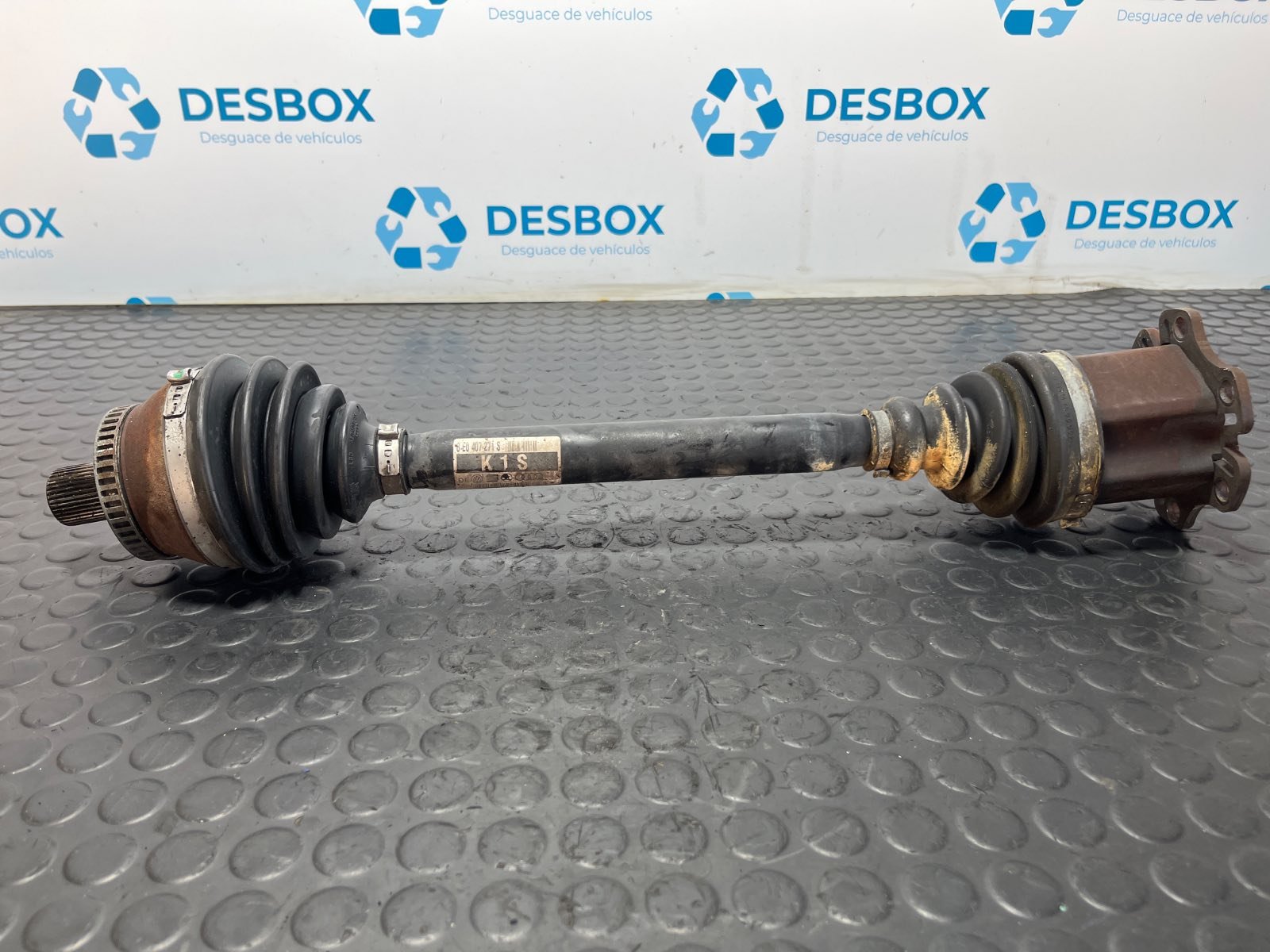 TRANSMISION DELANTERA IZQUIERDA AUDI A4 AVANT (8E) - recambio desguace