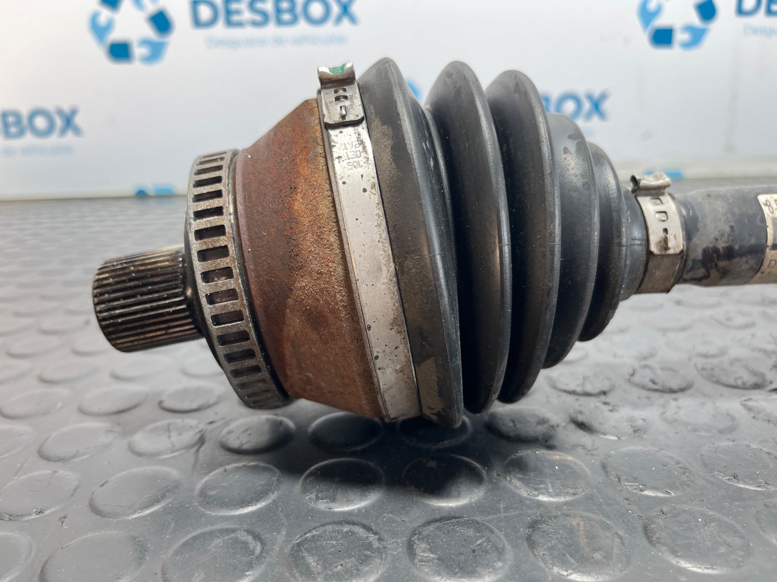 TRANSMISION DELANTERA IZQUIERDA AUDI A4 AVANT (8E) - recambio desguace - vista 2
