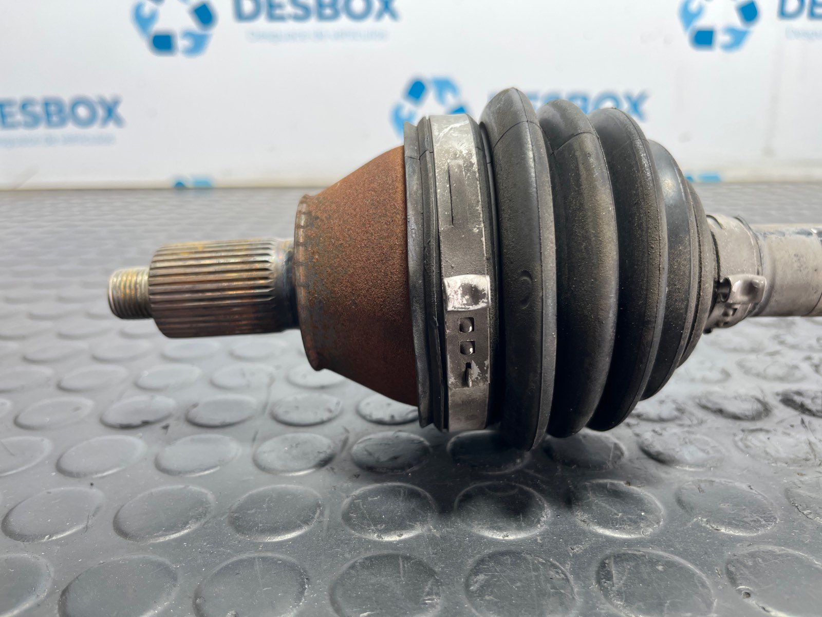 TRANSMISION DELANTERA IZQUIERDA SEAT IBIZA (6J5) - recambio desguace - vista 3