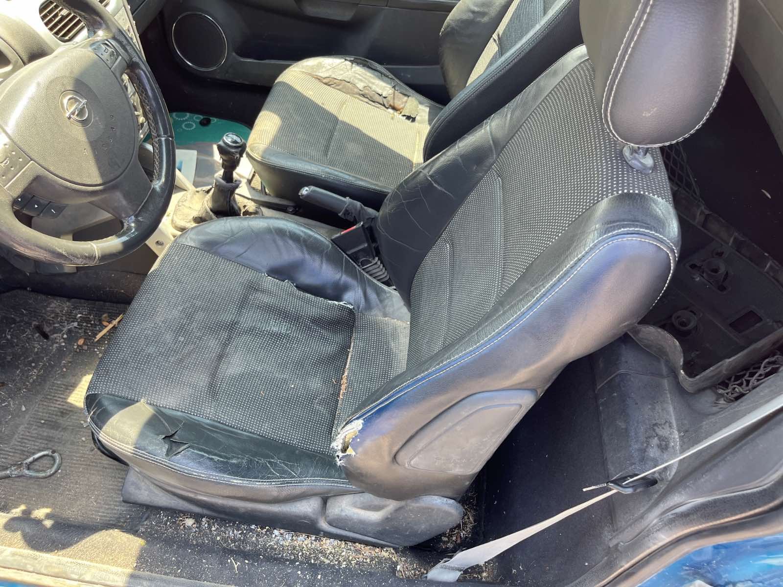 CAUDALIMETRO OPEL TIGRA TwinTop - recambio desguace - vista 5