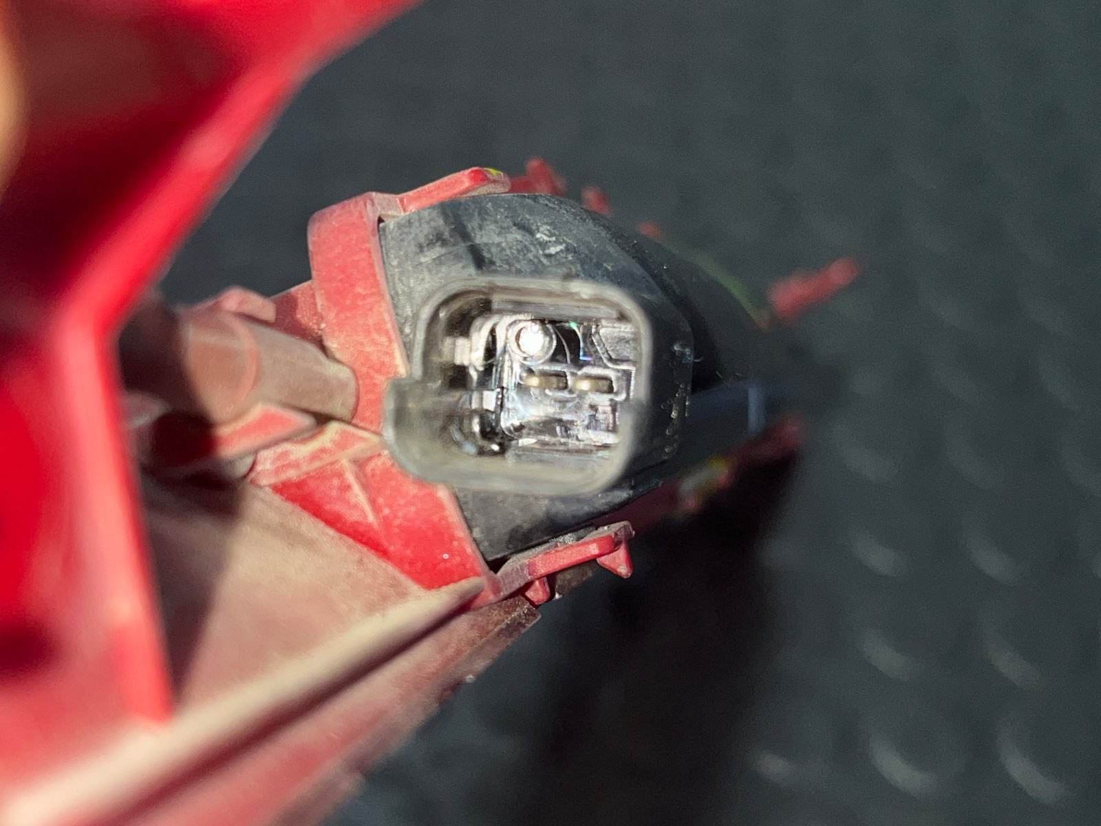 LUZ CENTRAL DE FRENO PEUGEOT 308 - recambio desguace - vista 4