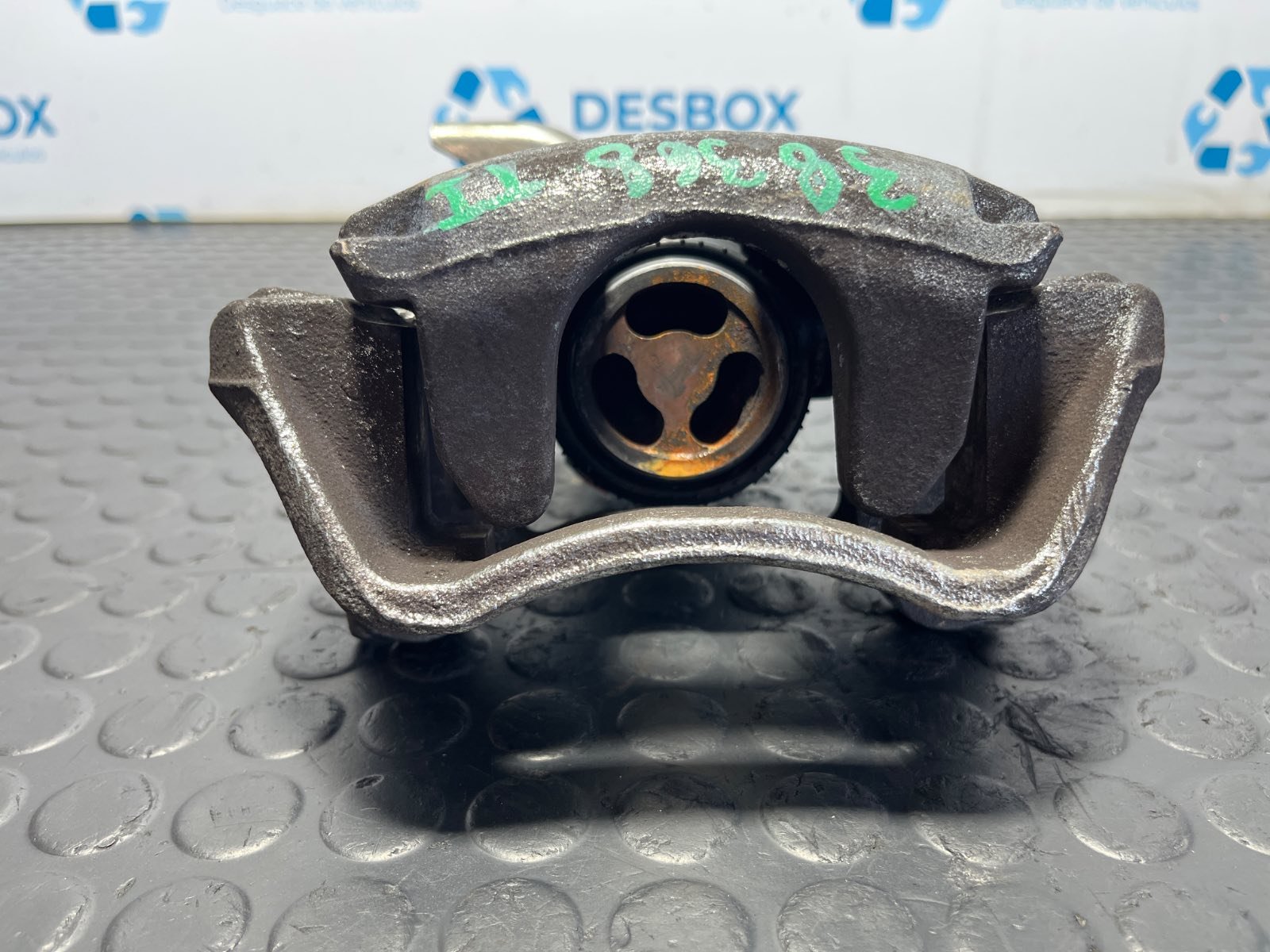PINZA DE FRENO TRASERA IZQUIERDA IVECO DAILY VI Caja/Chasis - recambio desguace - vista 2