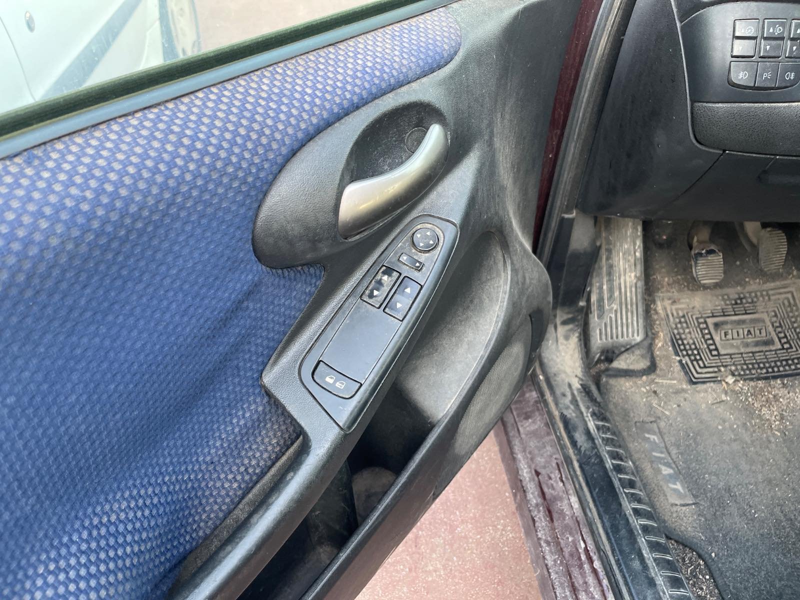ALETA DELANTERA IZQUIERDA FIAT STILO (192) - recambio desguace - vista 3