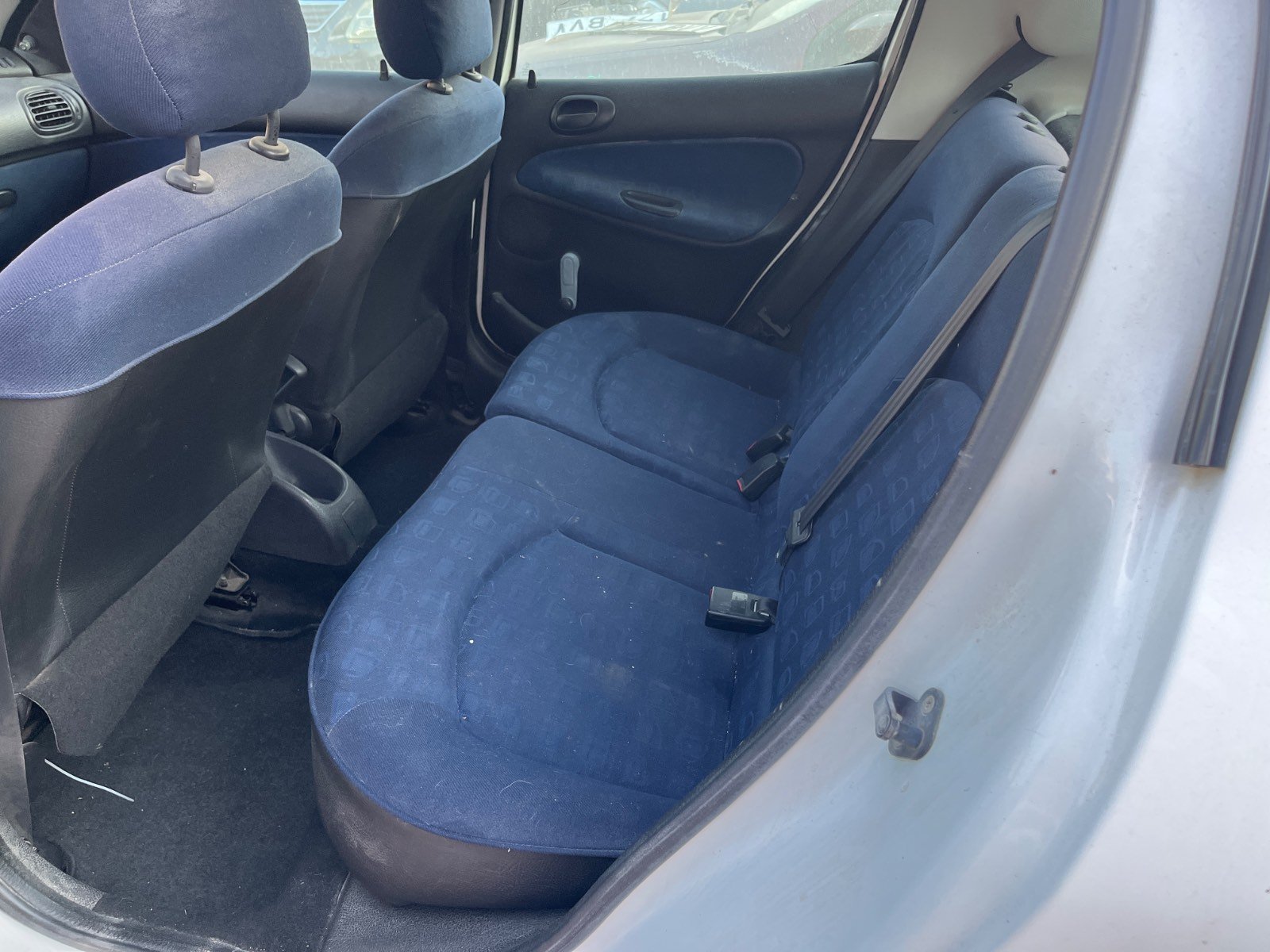 PUERTA TRASERA IZQUIERDA PEUGEOT 206 BERLINA - recambio desguace - vista 7