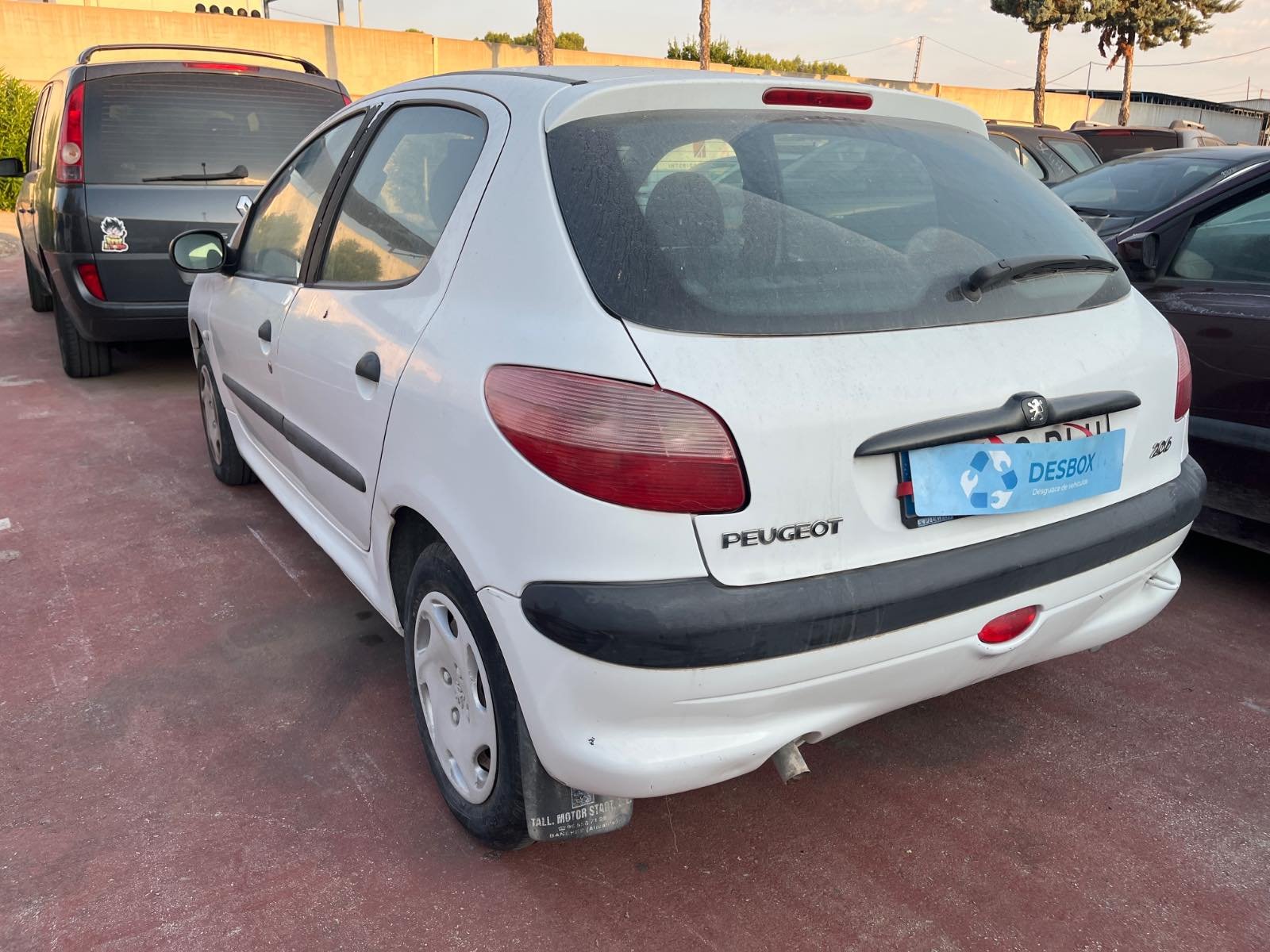 PUERTA TRASERA IZQUIERDA PEUGEOT 206 BERLINA - recambio desguace - vista 8
