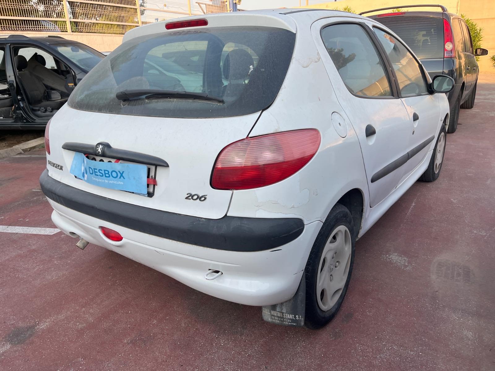 PUERTA TRASERA IZQUIERDA PEUGEOT 206 BERLINA - recambio desguace - vista 9
