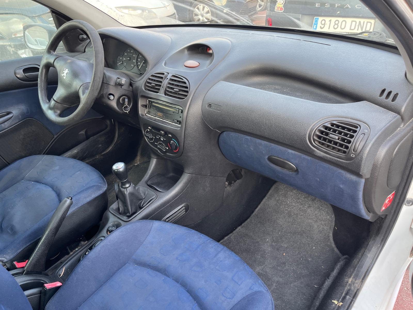 PUERTA TRASERA IZQUIERDA PEUGEOT 206 BERLINA - recambio desguace - vista 10