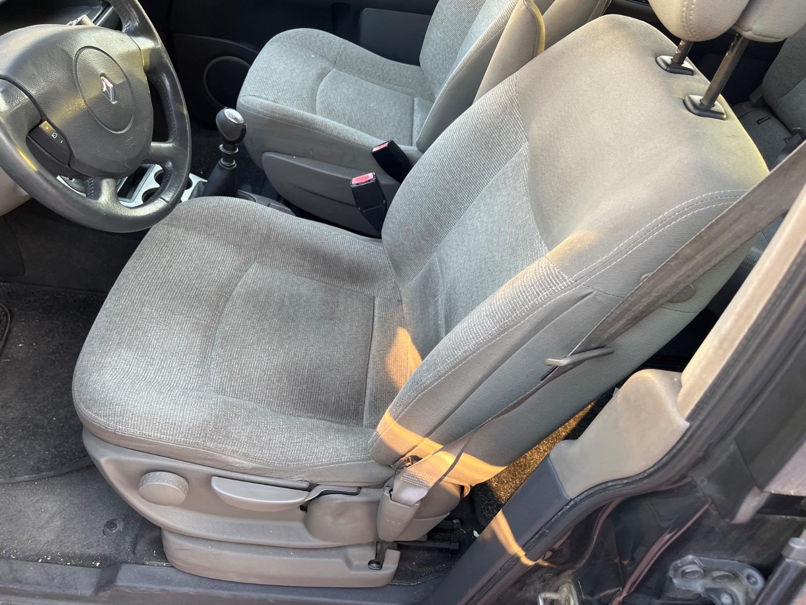 TURBOCOMPRESOR RENAULT ESPACE IV (JK0) - recambio desguace - vista 5