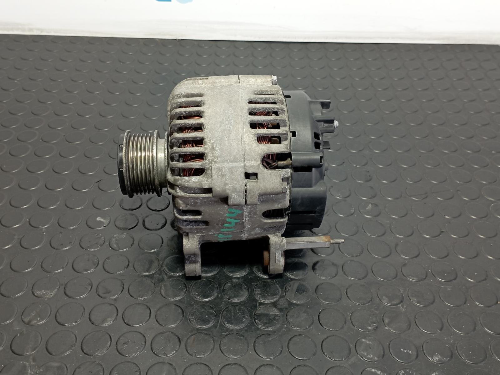ALTERNADOR SEAT LEON (1P1) - recambio desguace - vista 5