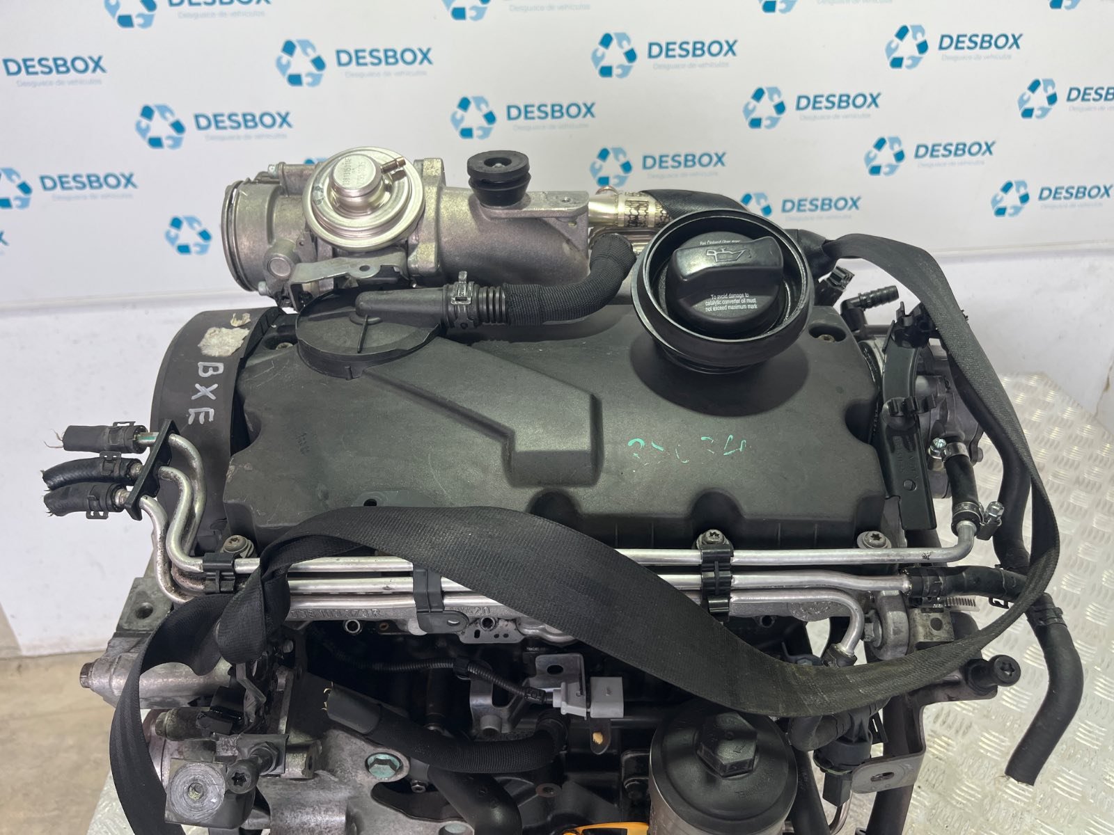 Recambio de MOTOR para SEAT LEON (1P1) 1.9 TDI BKC referencia OEM IAM BKC - ROJO 2