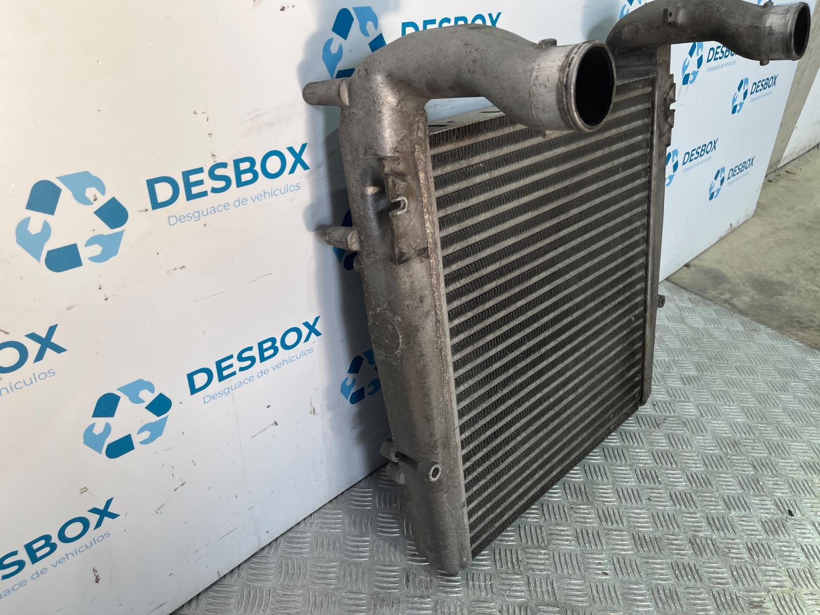 INTERCOOLER RENAULT 42AEA10 - recambio desguace - vista 3