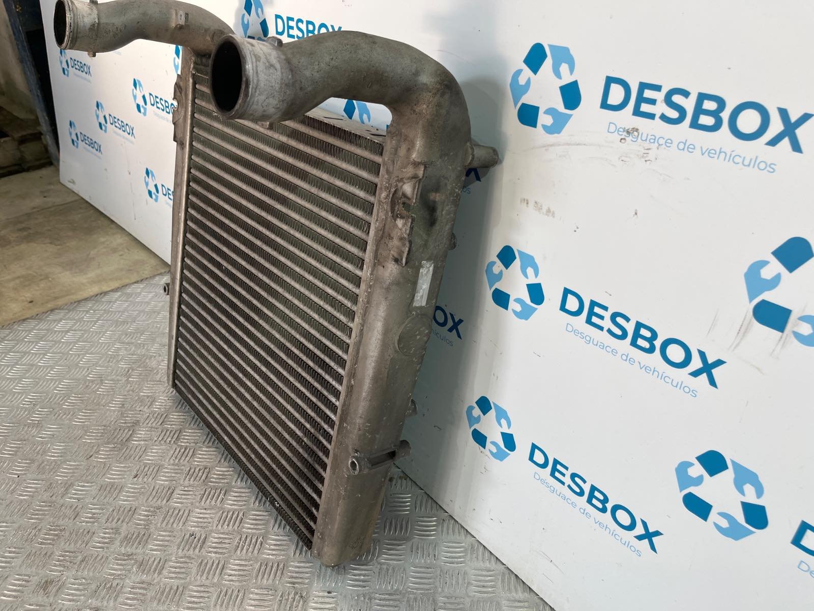 INTERCOOLER RENAULT 42AEA10 - recambio desguace - vista 4