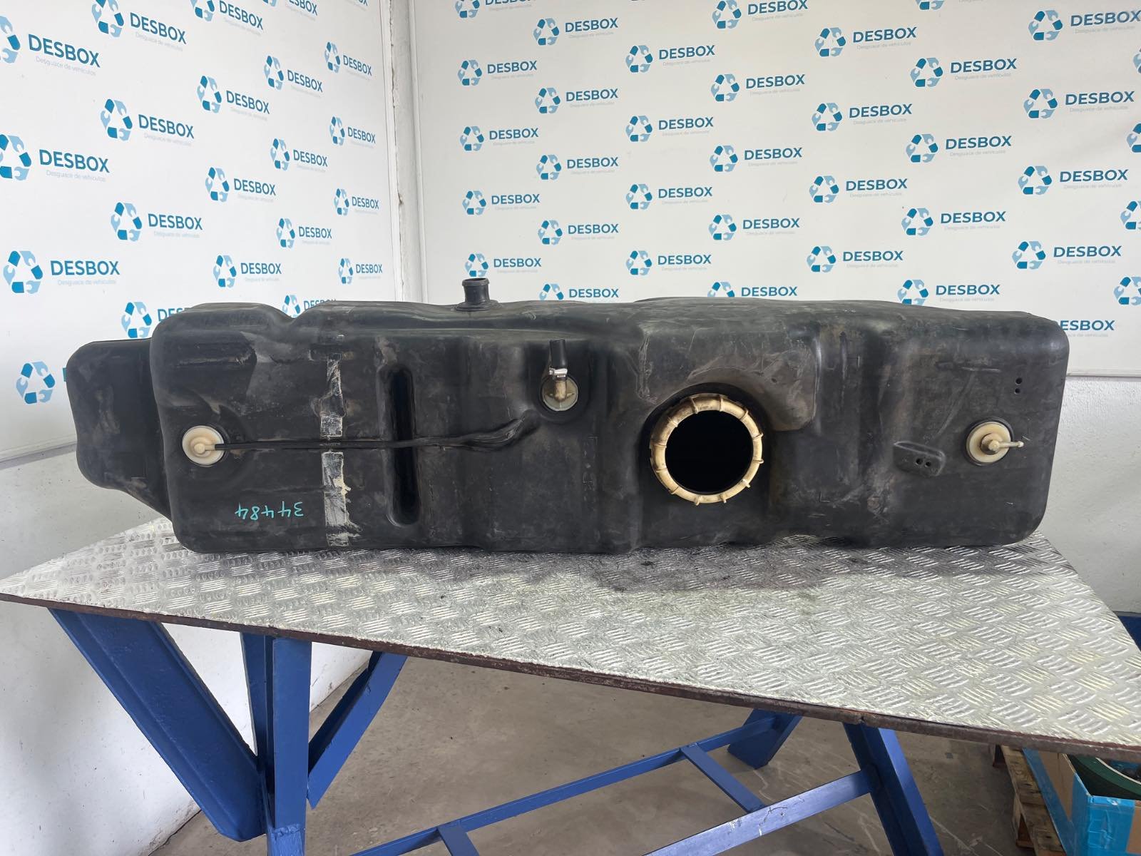 DEPOSITO COMBUSTIBLE FORD TRANSIT CAJA CERRADA, CORTA (FY) (2000 =>) - recambio desguace