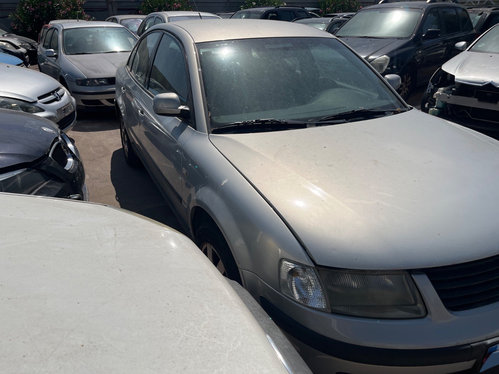 COMPRESOR AIRE ACONDICIONADO VOLKSWAGEN PASSAT BERLINA (3B2) - recambio desguace - vista 3