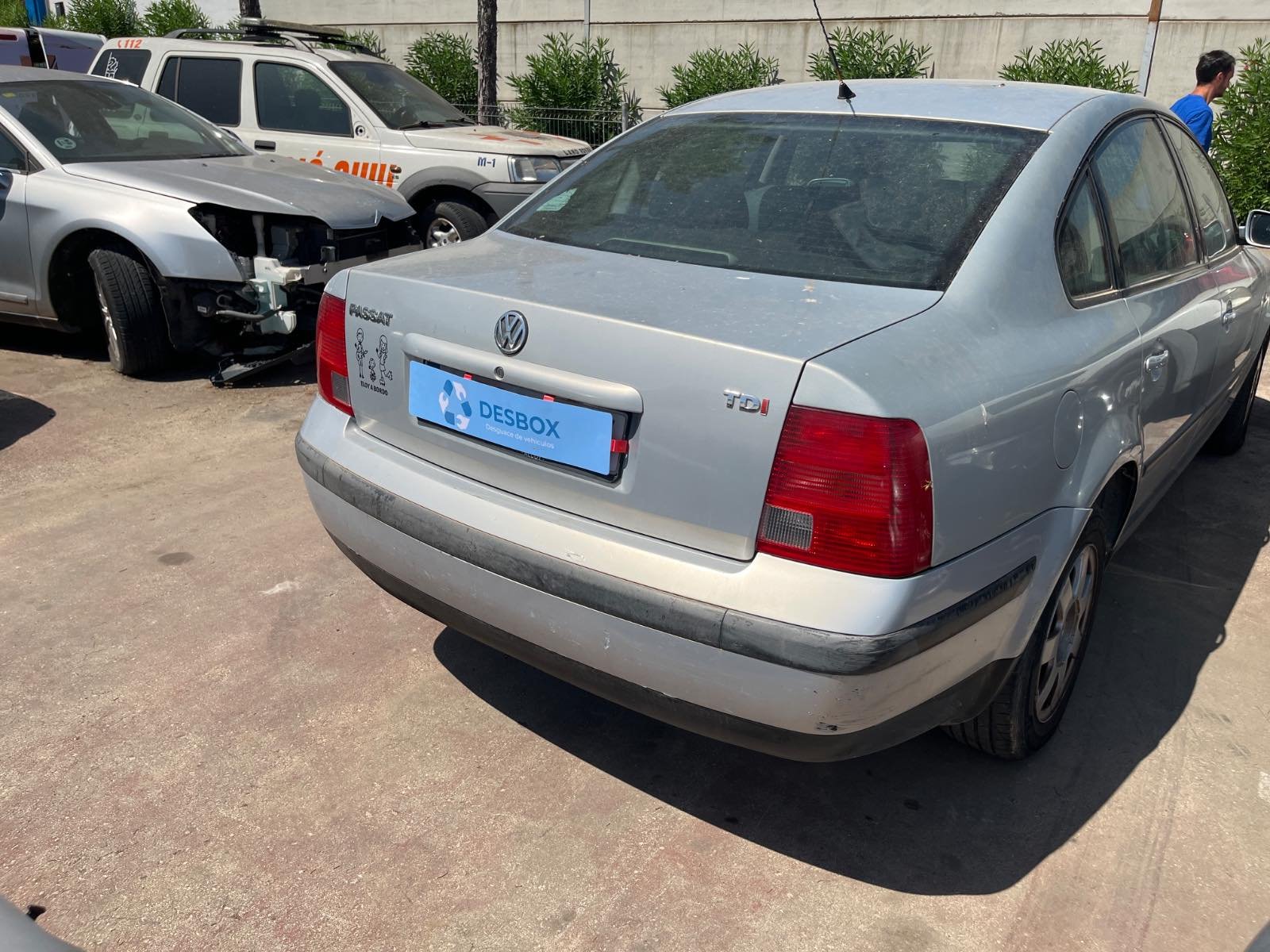 COMPRESOR AIRE ACONDICIONADO VOLKSWAGEN PASSAT BERLINA (3B2) - recambio desguace - vista 5
