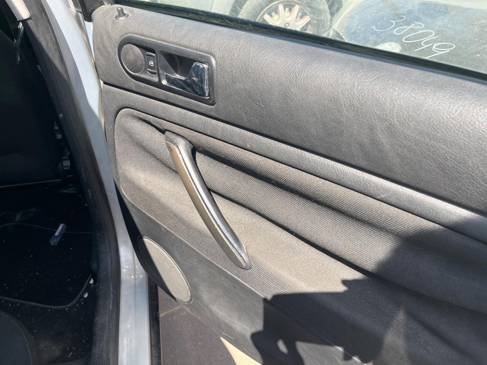 COMPRESOR AIRE ACONDICIONADO VOLKSWAGEN PASSAT BERLINA (3B2) - recambio desguace - vista 9