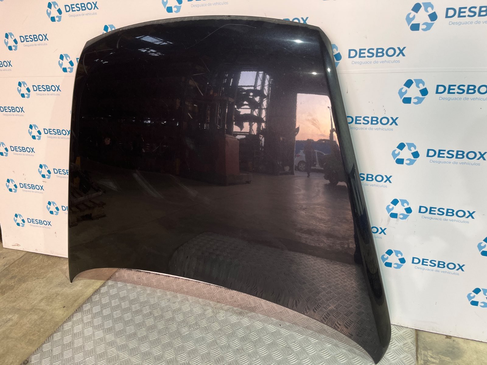 CAPO VOLKSWAGEN TOUAREG (7LA) - recambio desguace