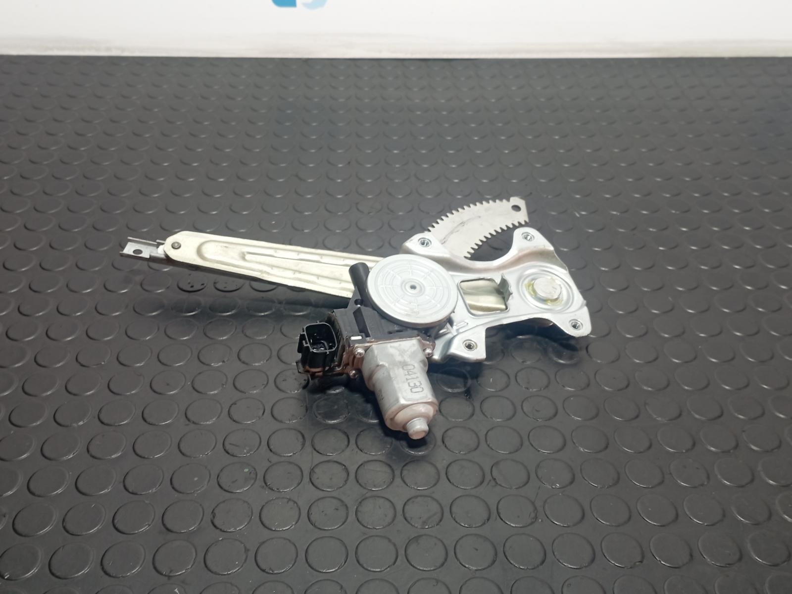 ELEVALUNAS TRASERO DERECHO NISSAN JUKE (F15) - recambio desguace