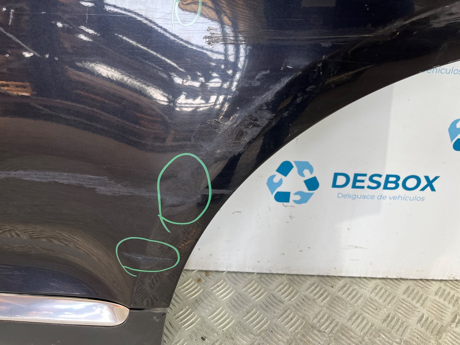 PUERTA TRASERA IZQUIERDA VOLKSWAGEN TOUAREG (7LA) - recambio desguace - vista 4