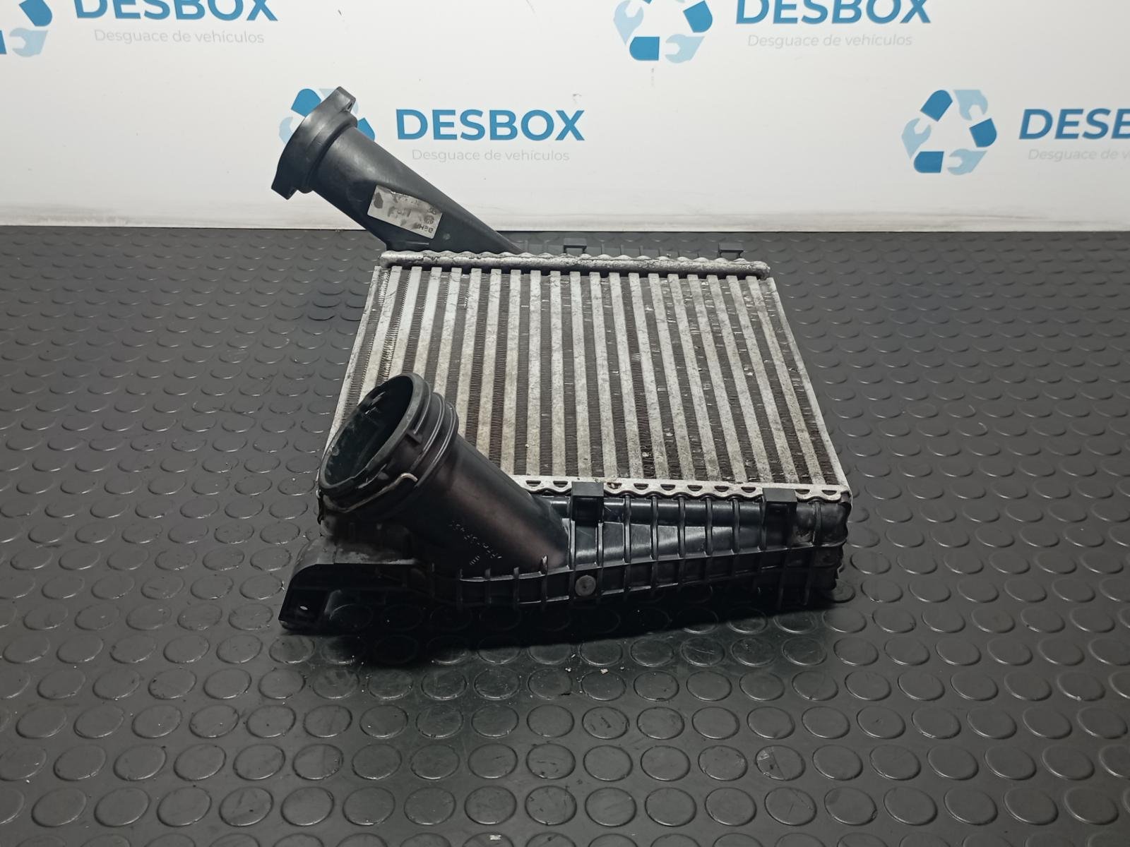 INTERCOOLER VOLKSWAGEN TOUAREG (7LA) - recambio desguace - vista 3