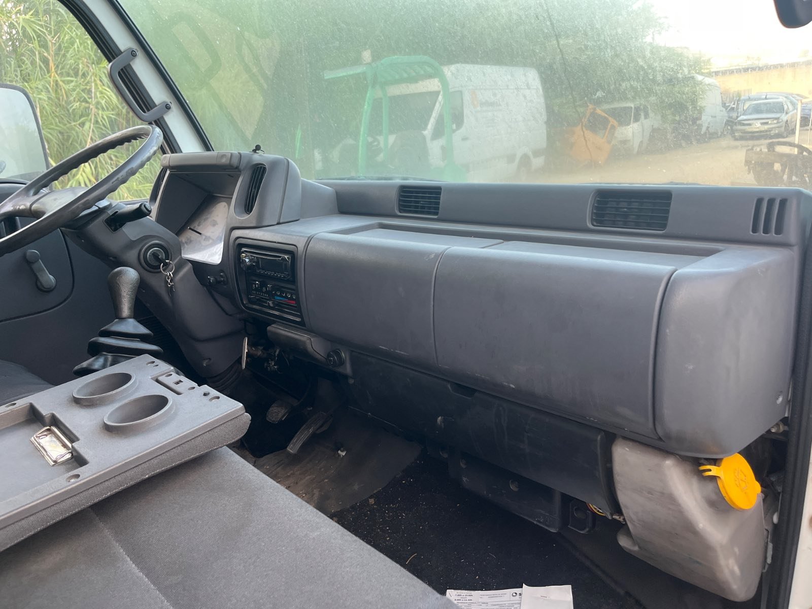 CERRADURA PUERTA TRASERA DERECHA NISSAN CABSTAR - recambio desguace - vista 14