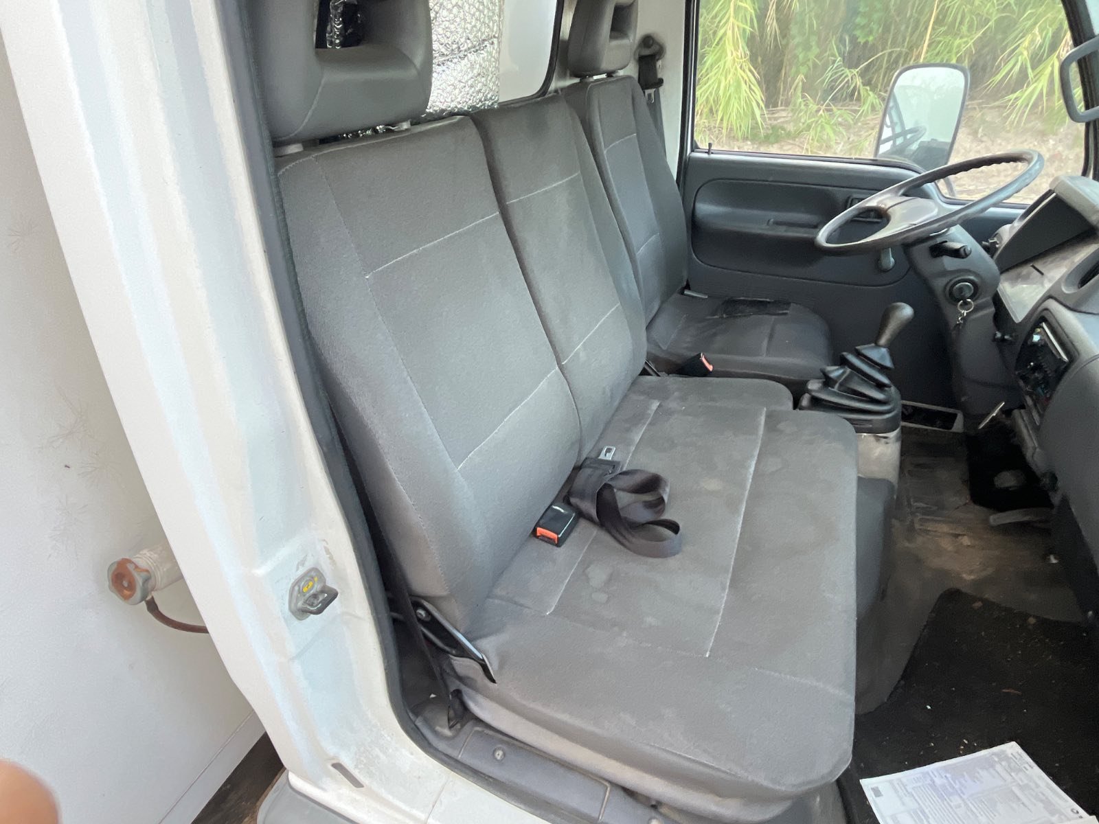CERRADURA PUERTA TRASERA DERECHA NISSAN CABSTAR - recambio desguace - vista 16