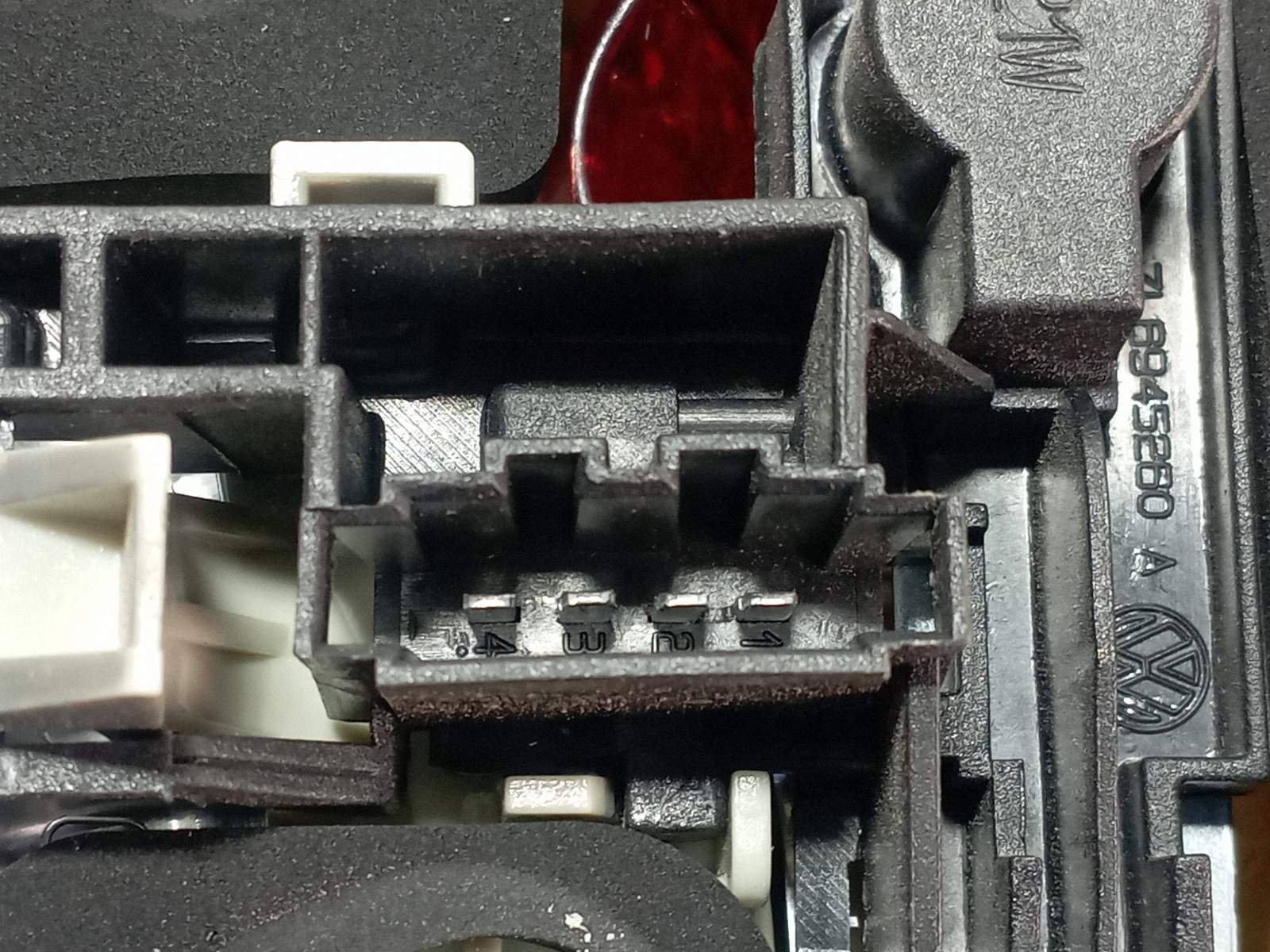 PILOTO PORTON DERECHO VOLKSWAGEN TOUAREG (7LA) - recambio desguace - vista 4