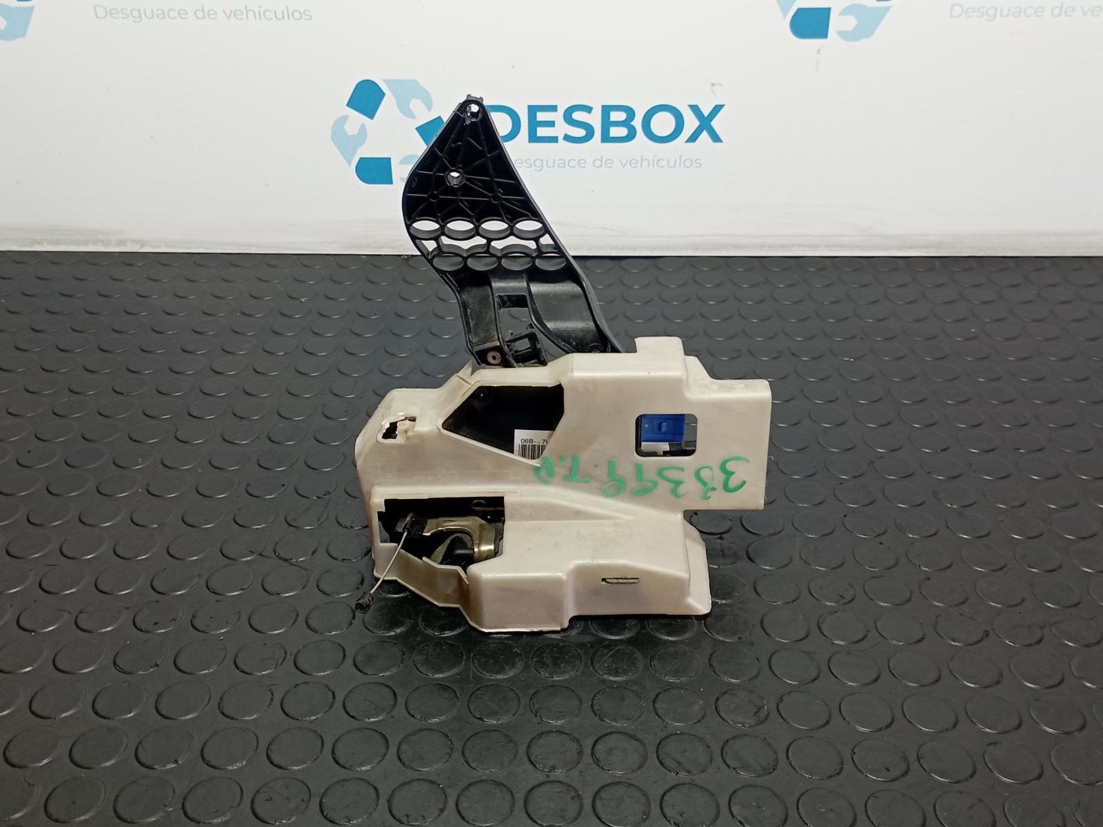 CERRADURA PUERTA TRASERA DERECHA VOLKSWAGEN TOUAREG (7LA) - recambio desguace