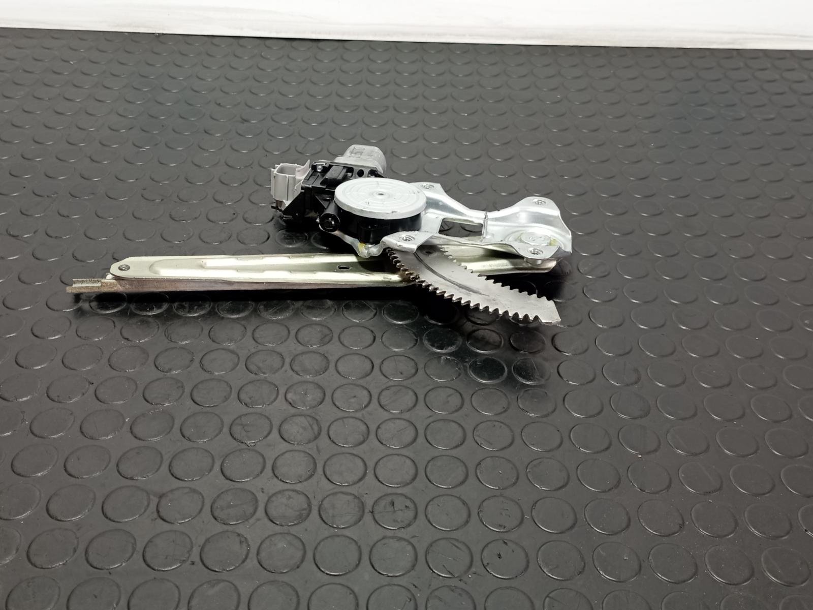 ELEVALUNAS TRASERO IZQUIERDO NISSAN JUKE (F15) - recambio desguace - vista 4