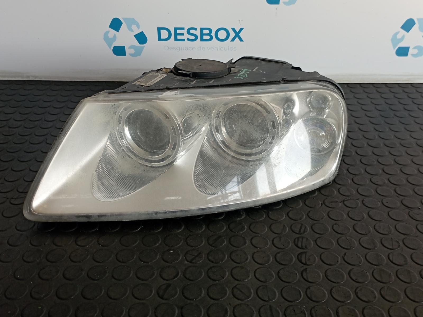 FARO IZQUIERDO VOLKSWAGEN TOUAREG (7LA) - recambio desguace