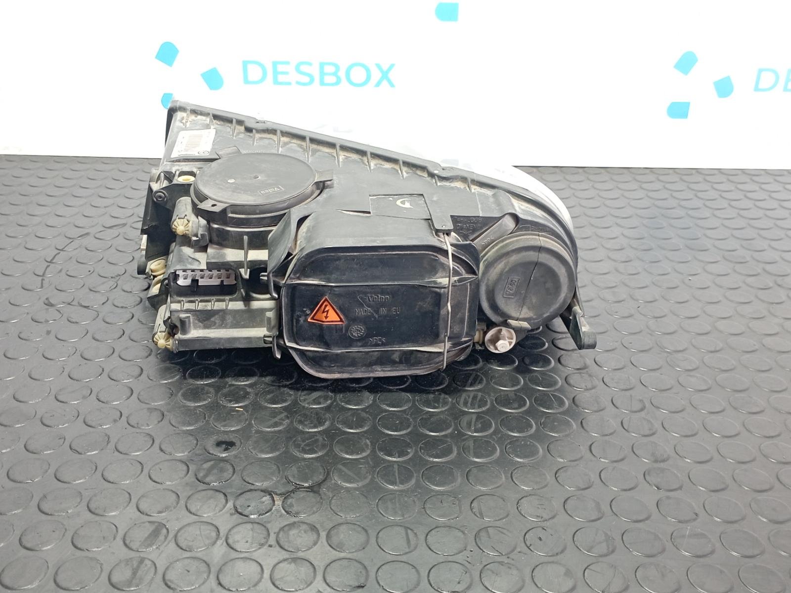 FARO DERECHO VOLKSWAGEN TOUAREG (7LA) - recambio desguace - vista 4