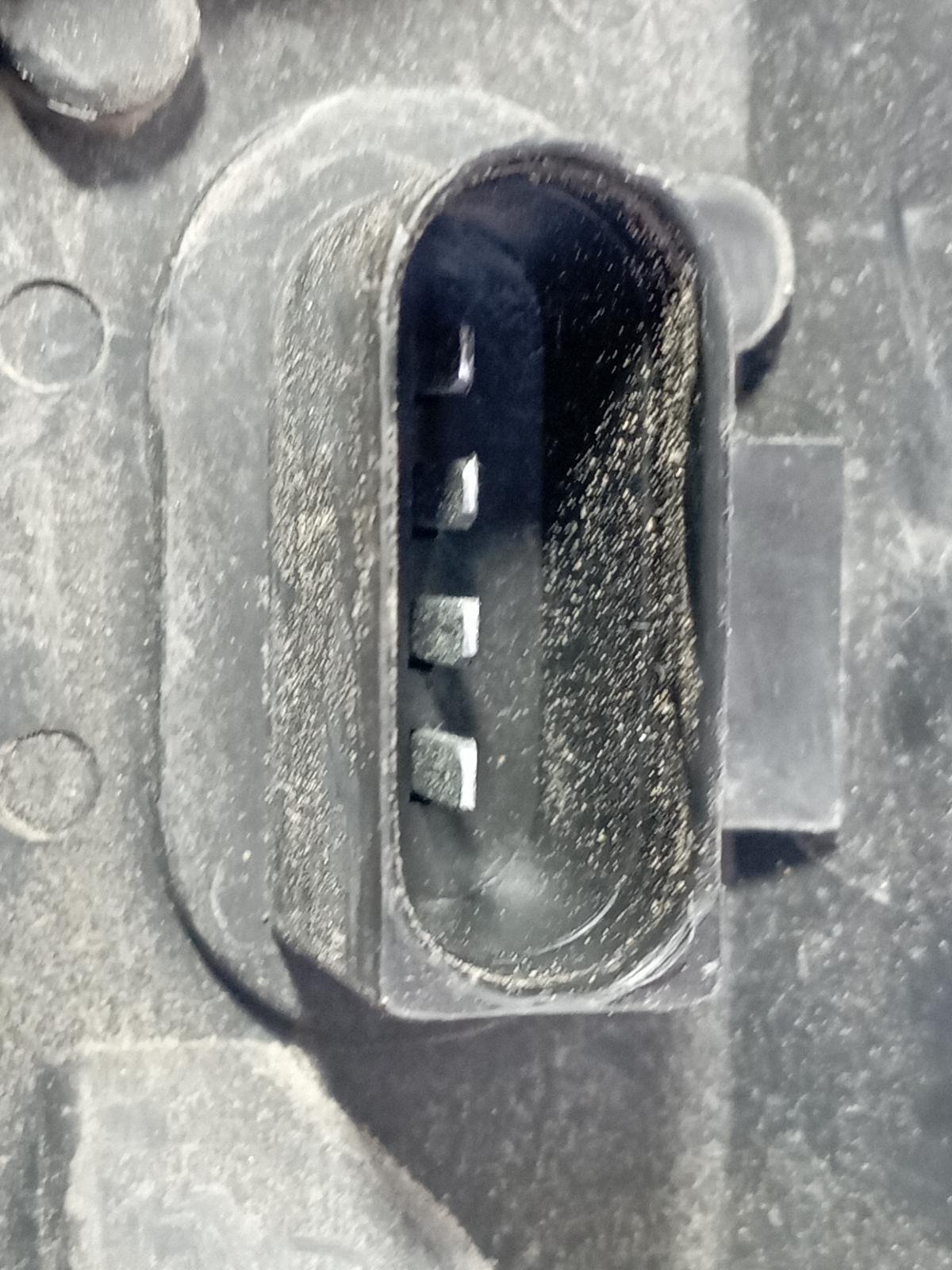 PILOTO TRASERO IZQUIERDO VOLKSWAGEN TOUAREG (7LA) - recambio desguace - vista 3