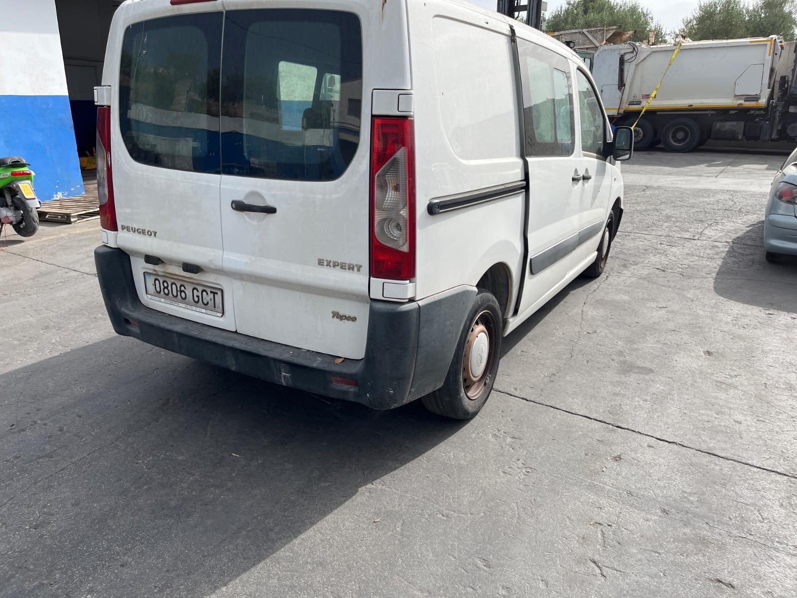 MANDO ELEVALUNAS DELANTERO DERECHO PEUGEOT EXPERT TEPEE - recambio desguace - vista 4