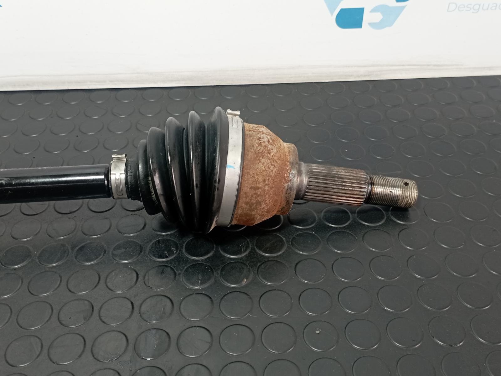 TRANSMISION DELANTERA DERECHA NISSAN JUKE (F15) - recambio desguace - vista 2