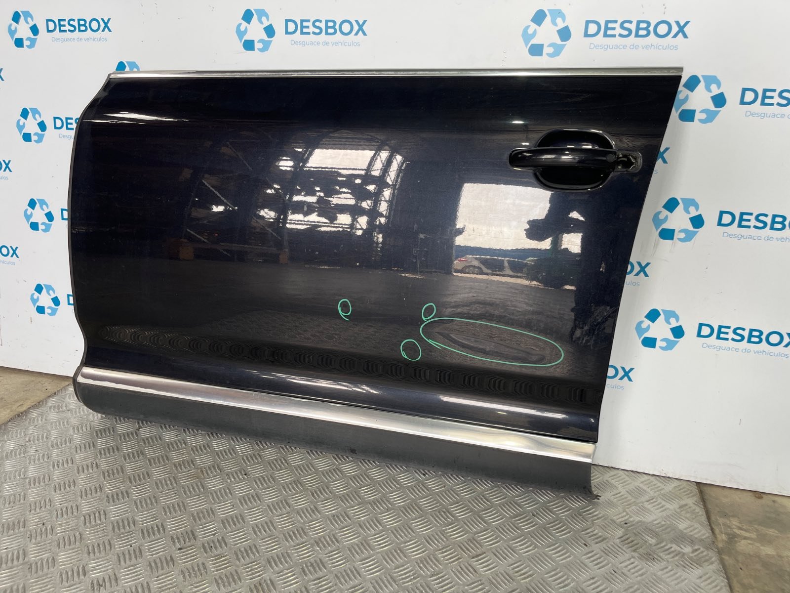 PUERTA DELANTERA IZQUIERDA VOLKSWAGEN TOUAREG (7LA) - recambio desguace