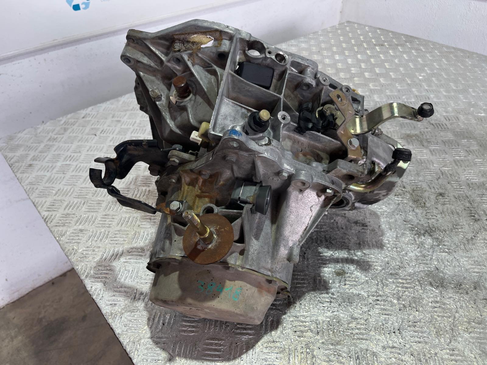 CAJA CAMBIOS PEUGEOT 306 Hatchback - recambio desguace - vista 4